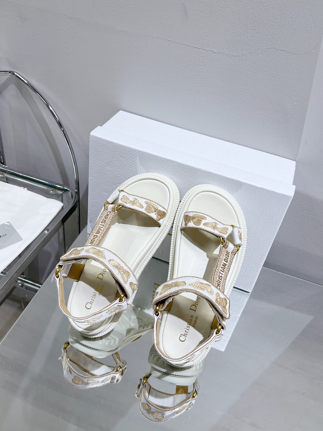 CD D-Wave Sandal In Dark Beige Mix White Cowhide 100757