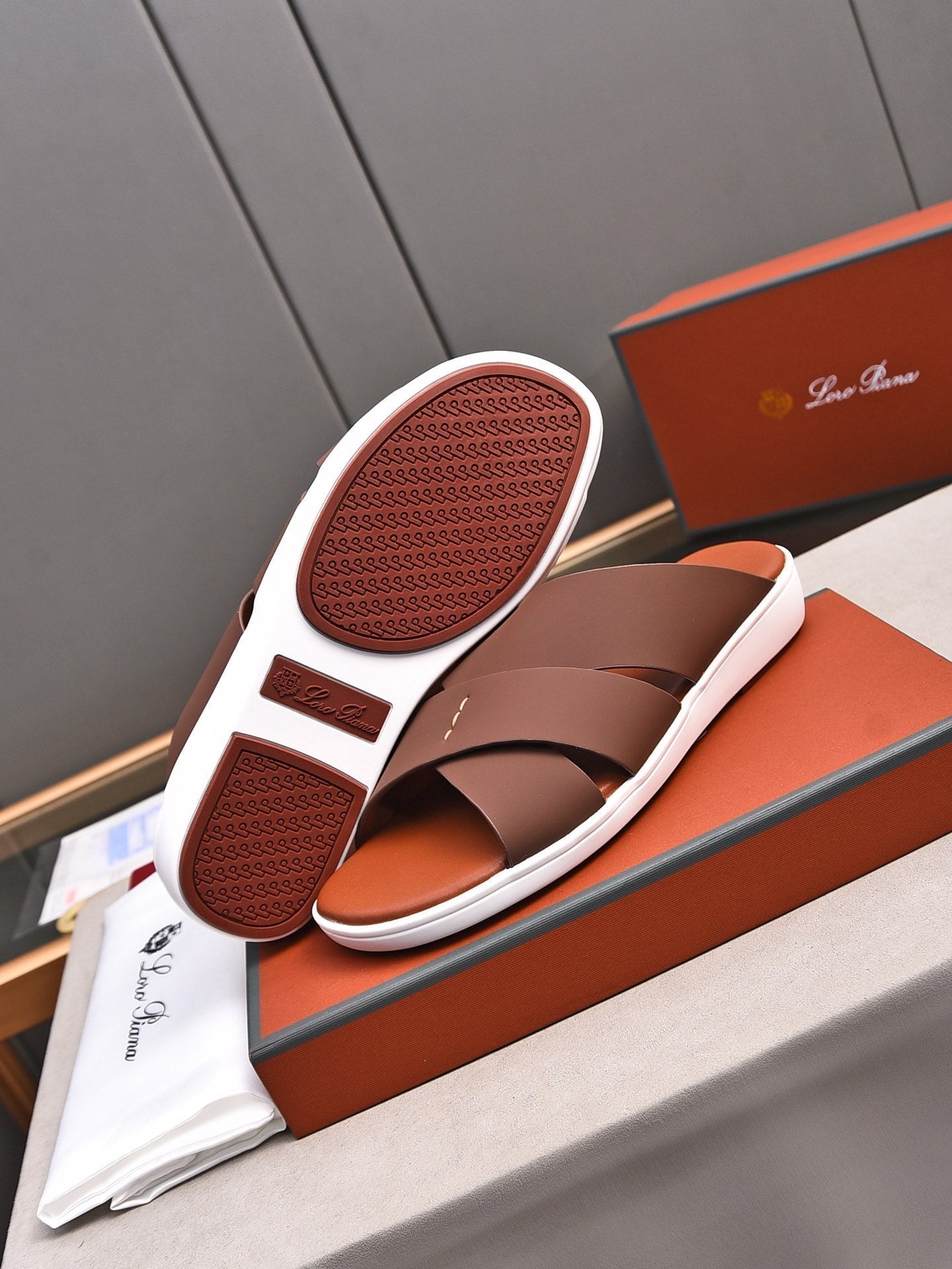 LP INTERWOVEN STRAPS SLIPPERS CHOCOLATE CALFSKIN