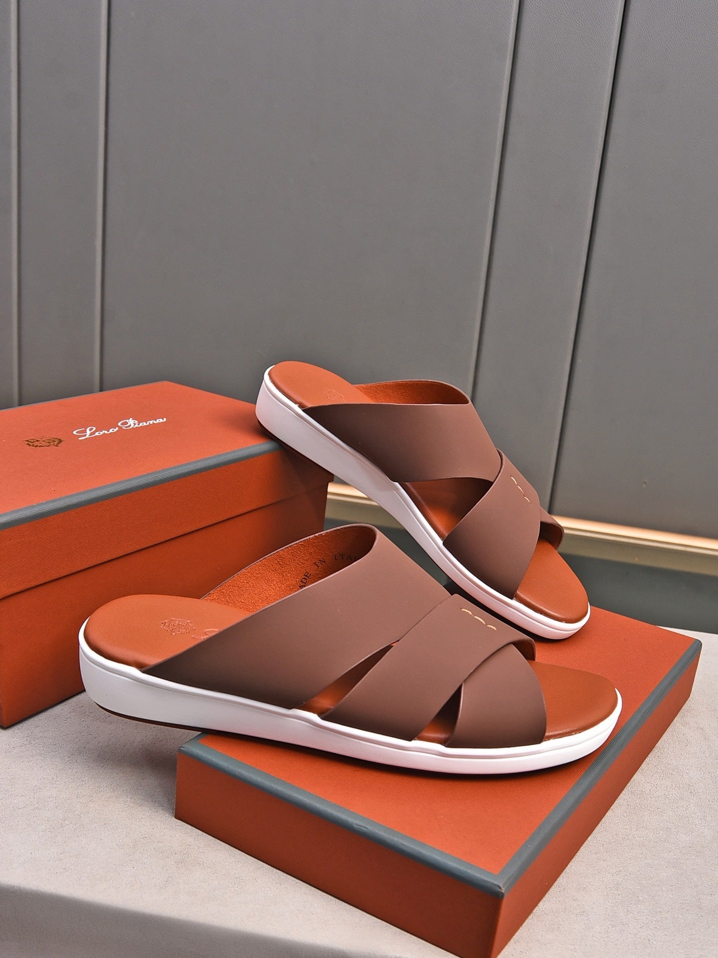 LP INTERWOVEN STRAPS SLIPPERS CHOCOLATE CALFSKIN