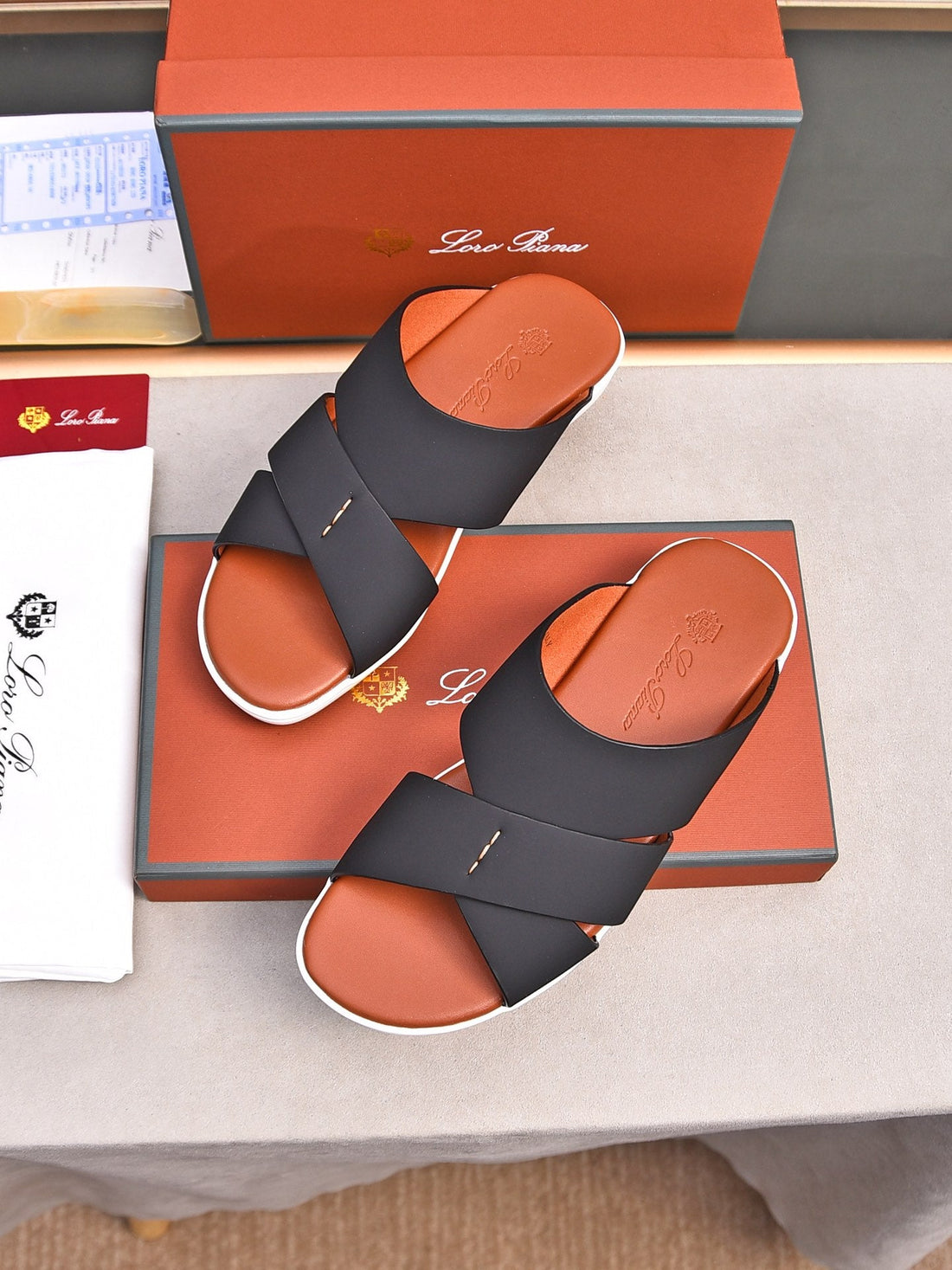 LP INTERWOVEN STRAPS SLIPPERS BLACK CALFSKIN