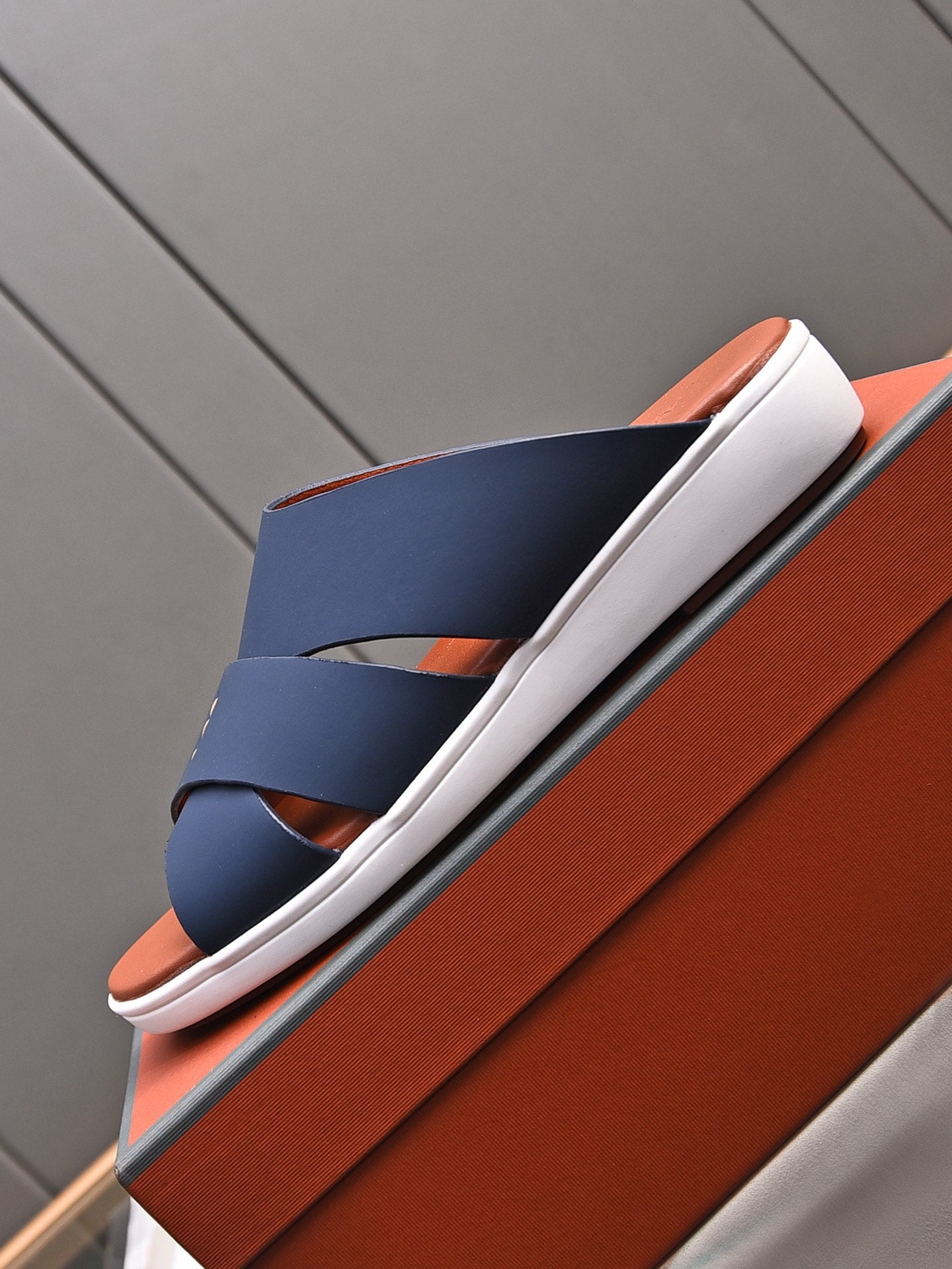 LP INTERWOVEN STRAPS SLIPPERS NAVY CALFSKIN