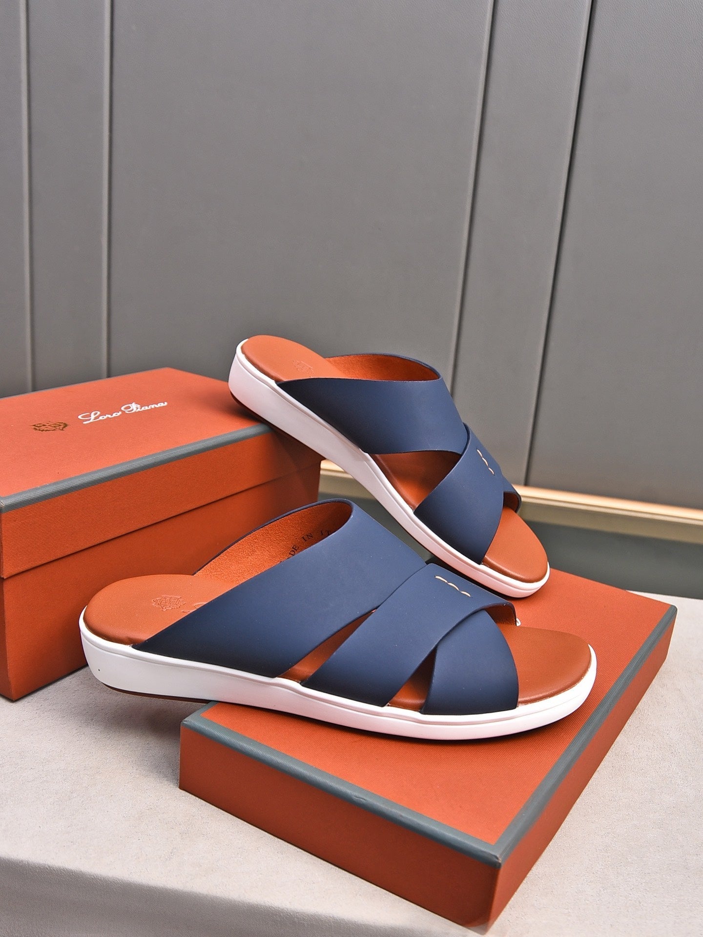 LP INTERWOVEN STRAPS SLIPPERS NAVY CALFSKIN