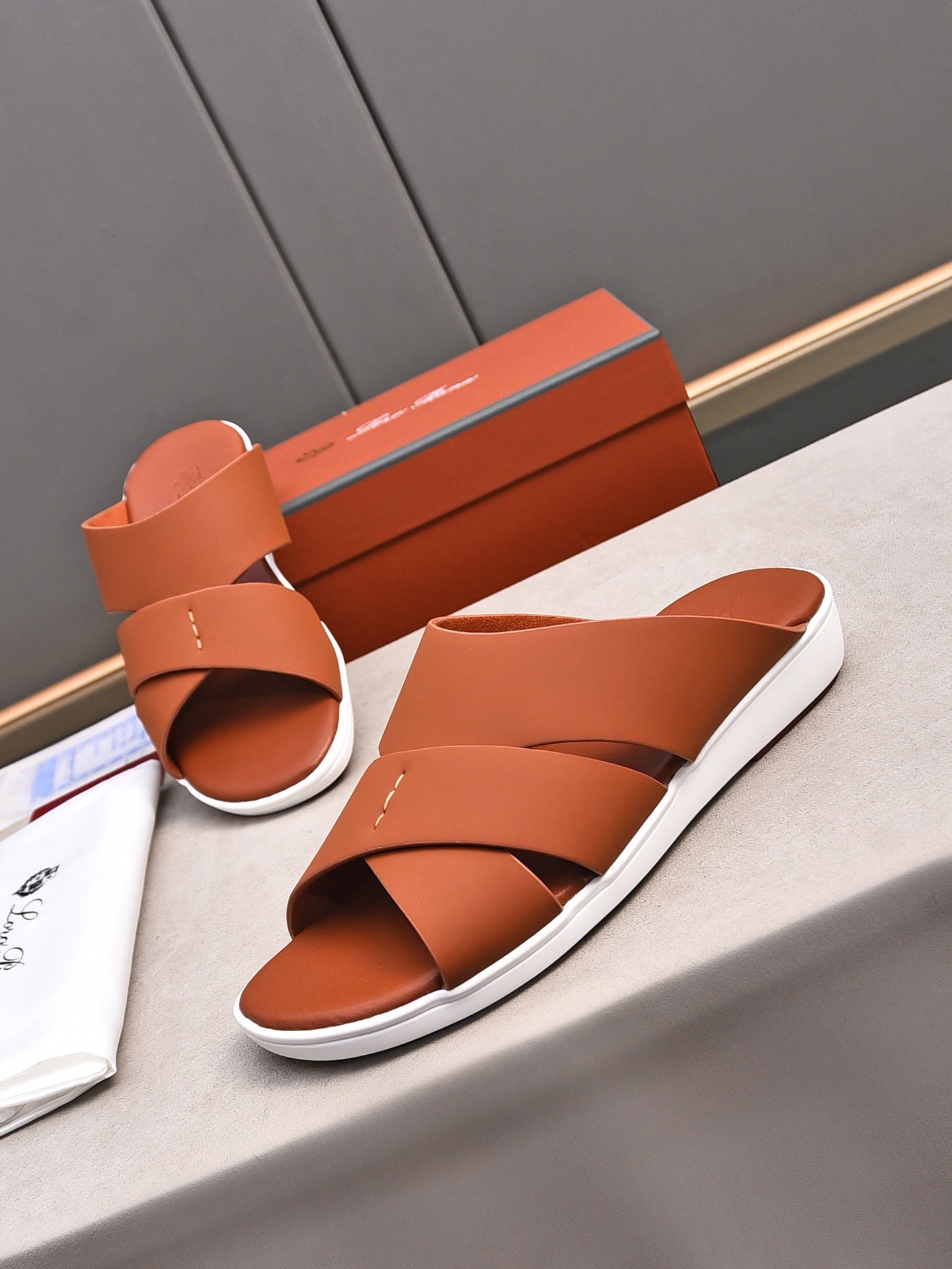 LP INTERWOVEN STRAPS SLIPPERS FIRE CALFSKIN