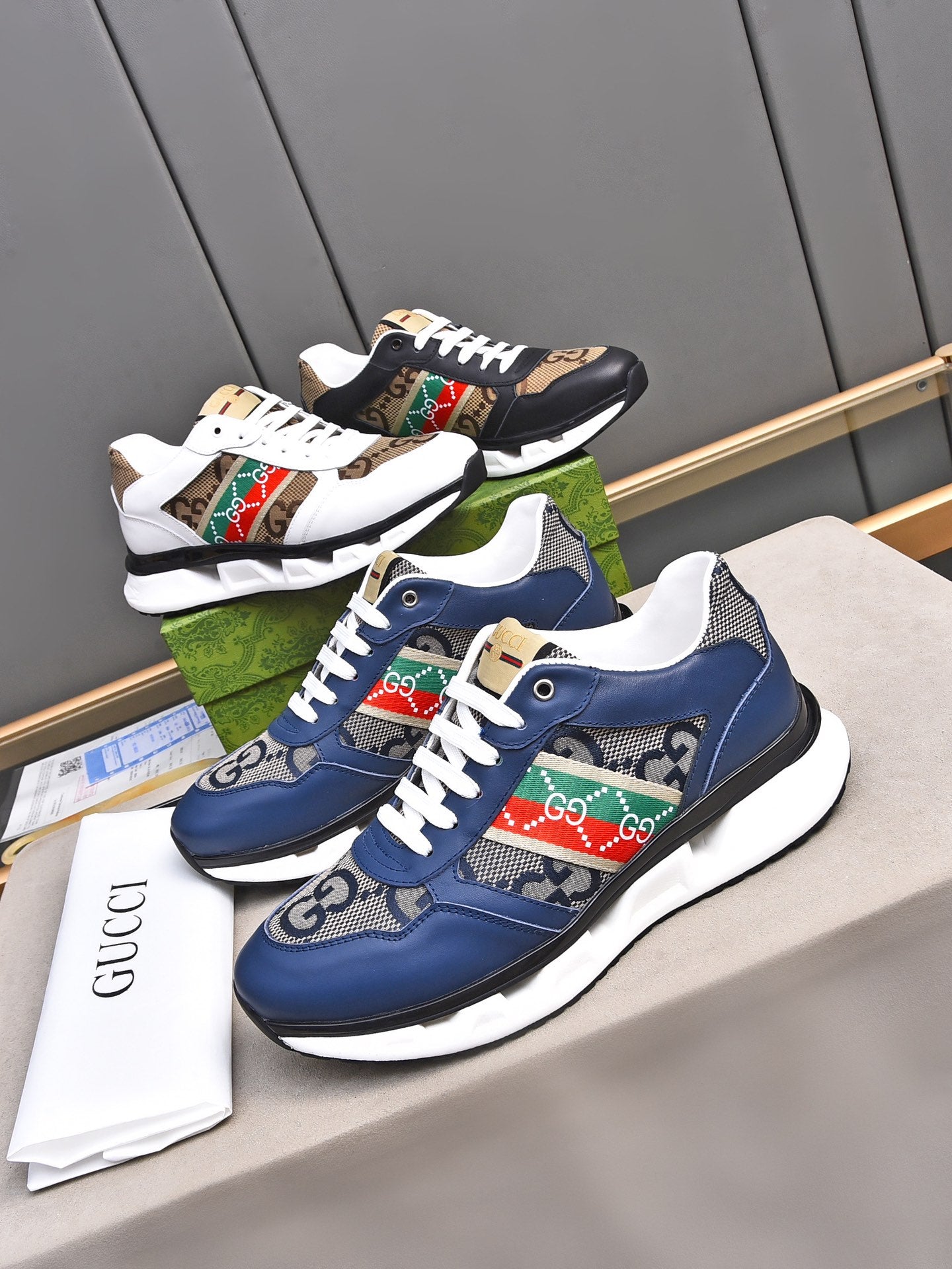 GG Men's Sneaker Blue Calfskin 522006