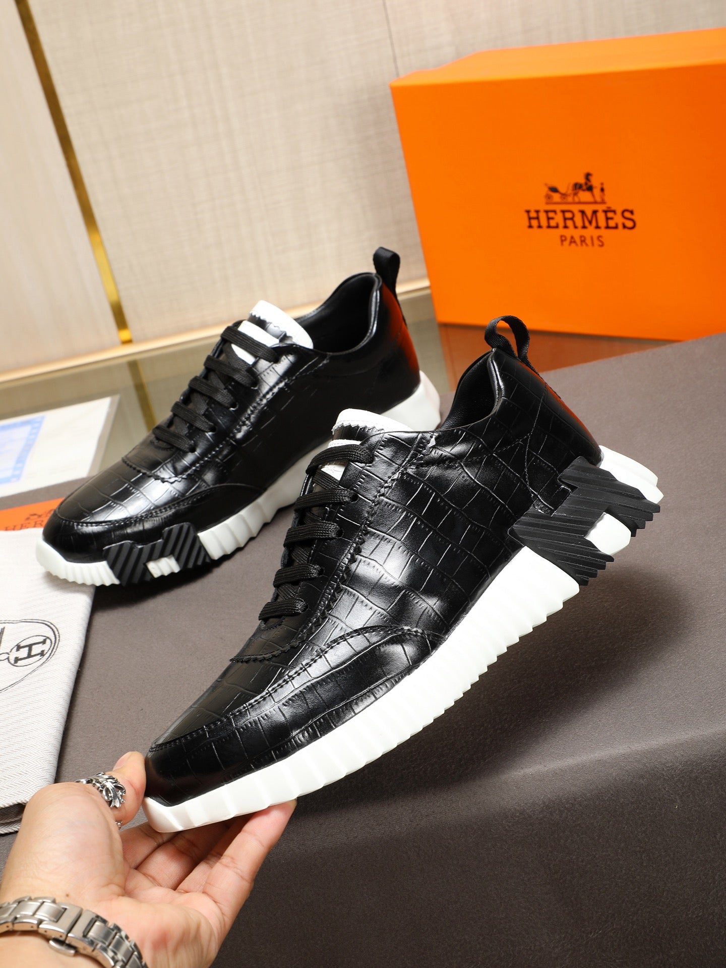 HM Men's Bouncing Sneaker Black Cowhide 664362