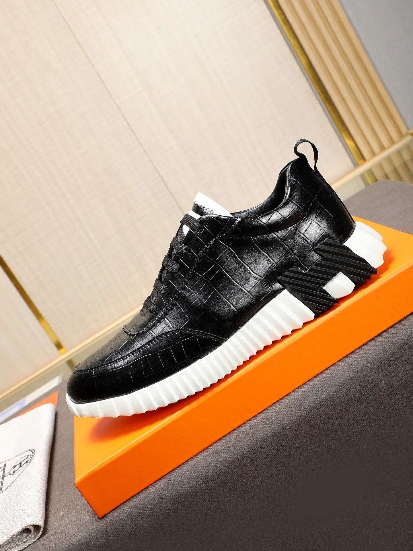 HM Men's Bouncing Sneaker Black Cowhide 664362