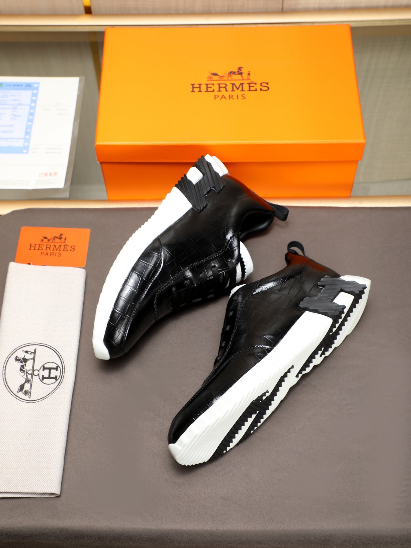 HM Men's Bouncing Sneaker Black Cowhide 664362