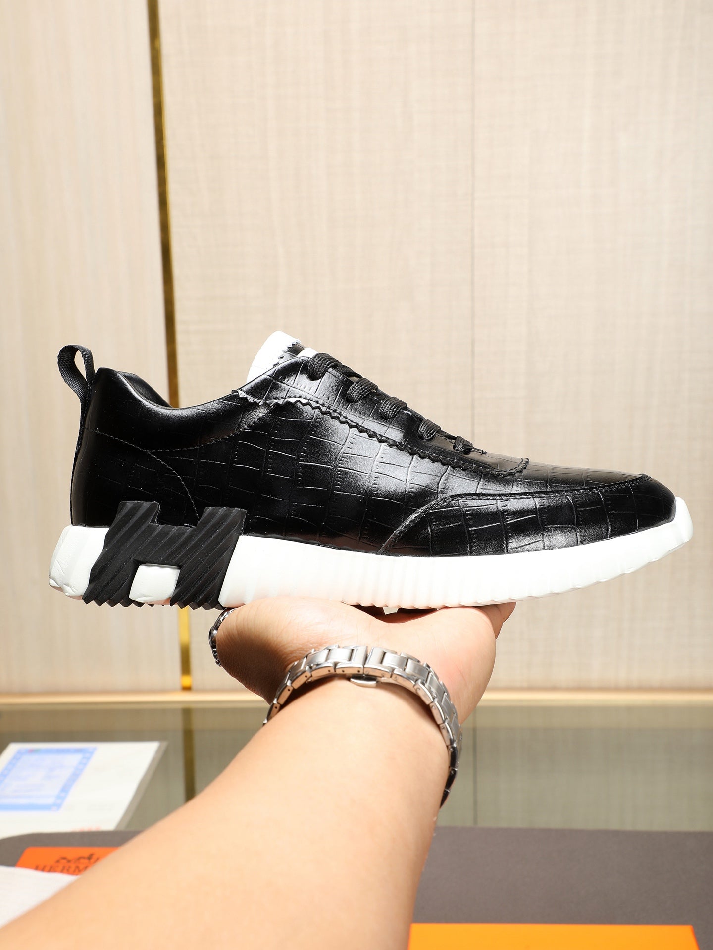 HM Men's Bouncing Sneaker Black Cowhide 664362