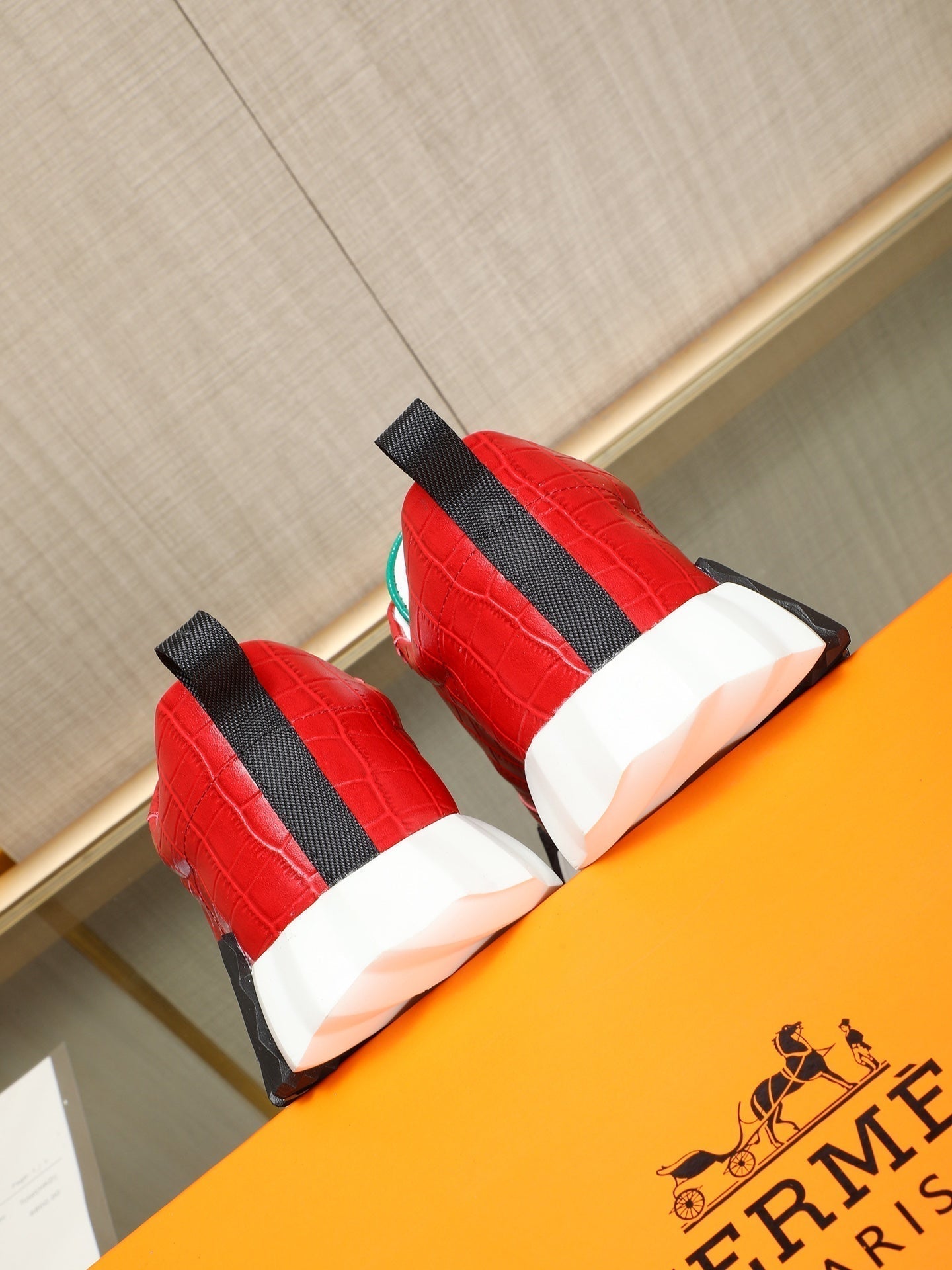 HM Men's Bouncing Sneaker Red Cowhide 664363