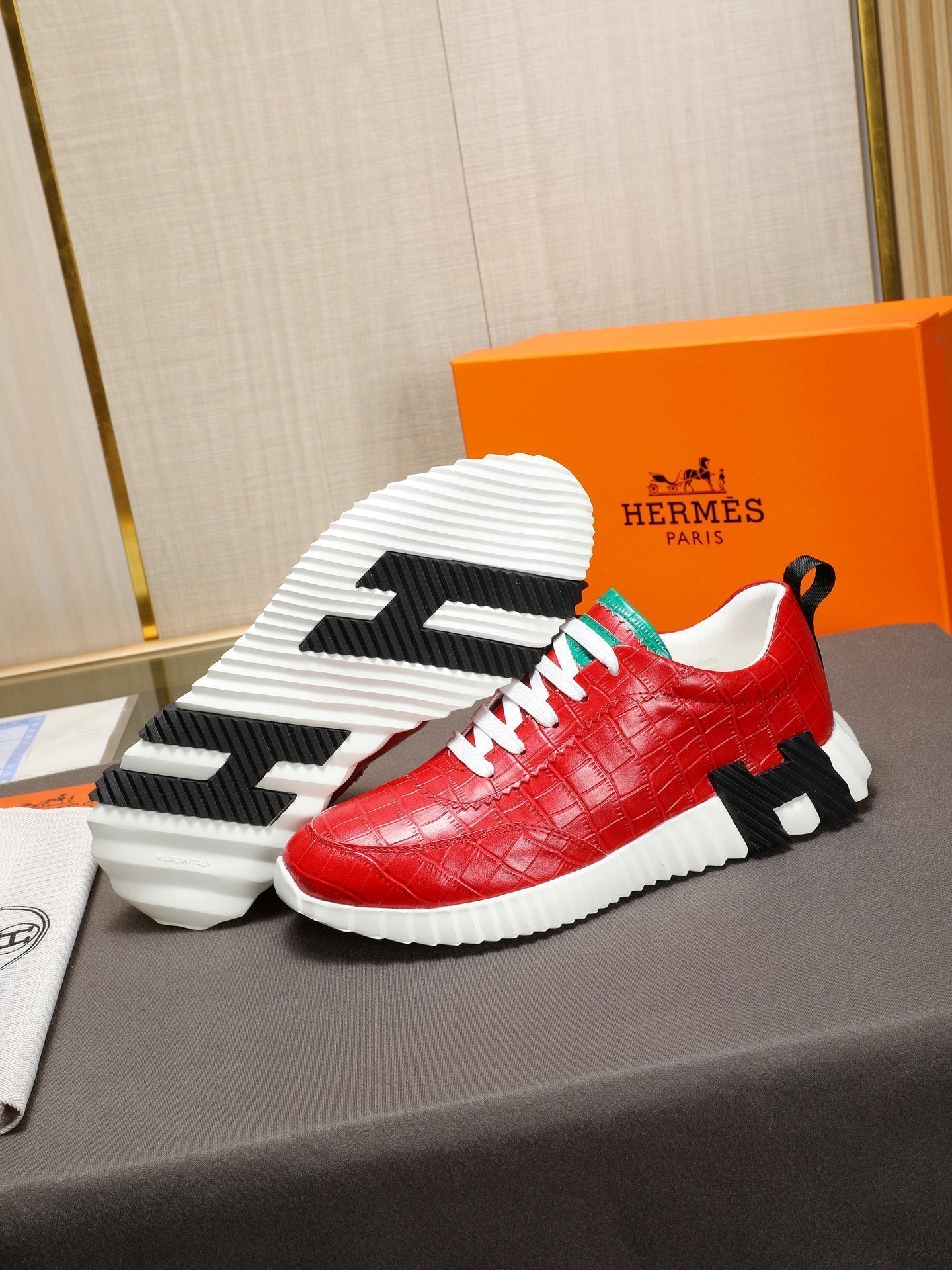 HM Men's Bouncing Sneaker Red Cowhide 664363