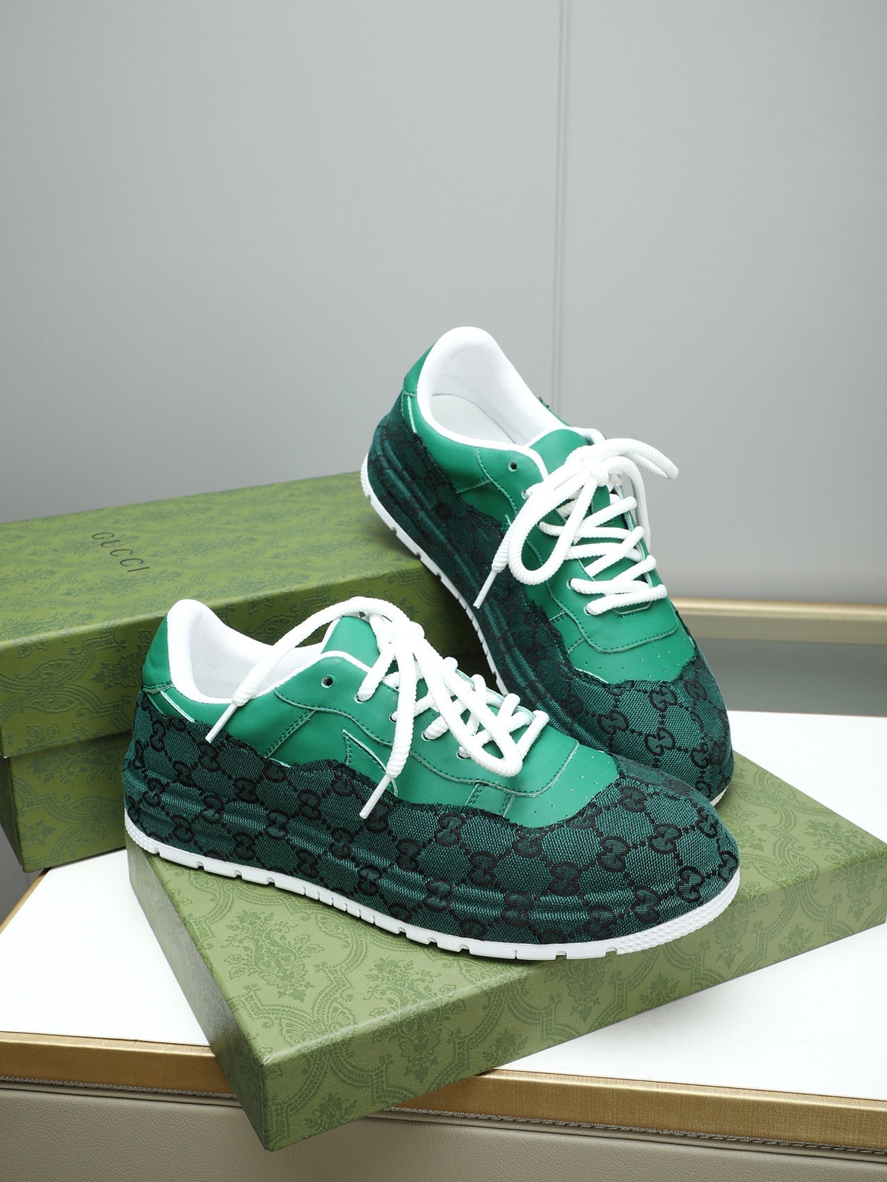 GG Men's Sneaker Green Cowhide 587319