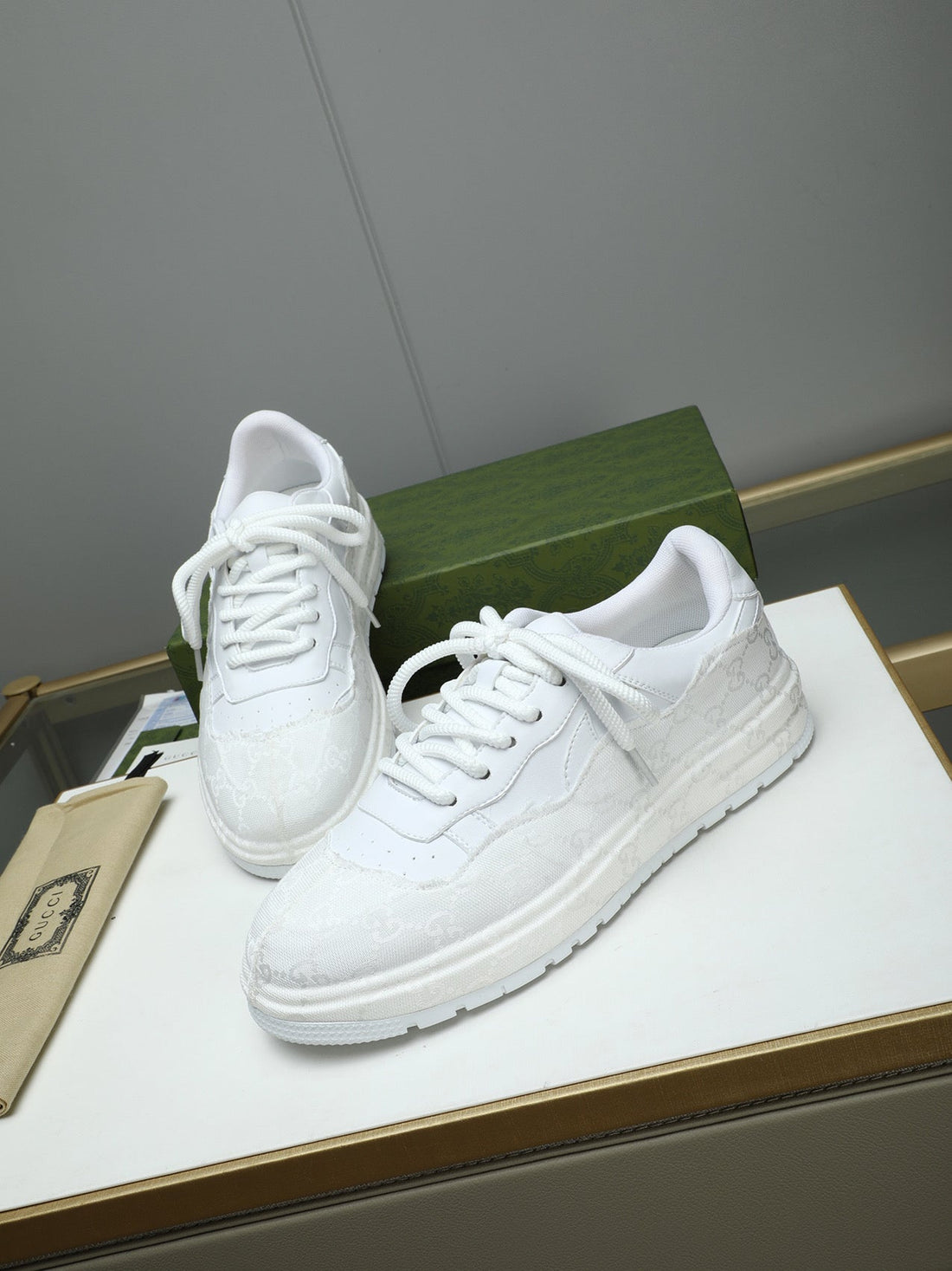 GG Men's Sneaker White Cowhide 587321