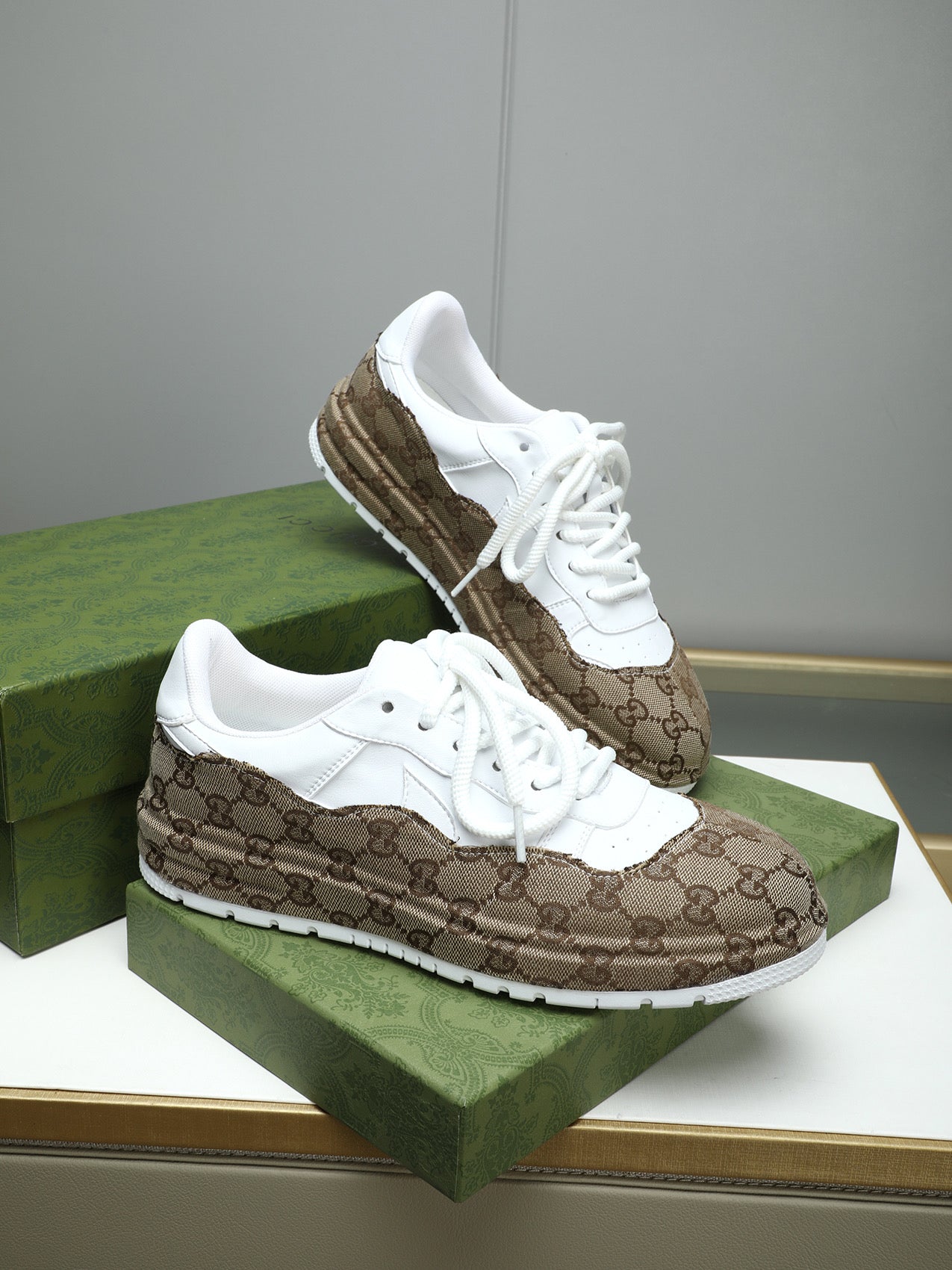 GG Men's Sneaker White Brown Cowhide 587322