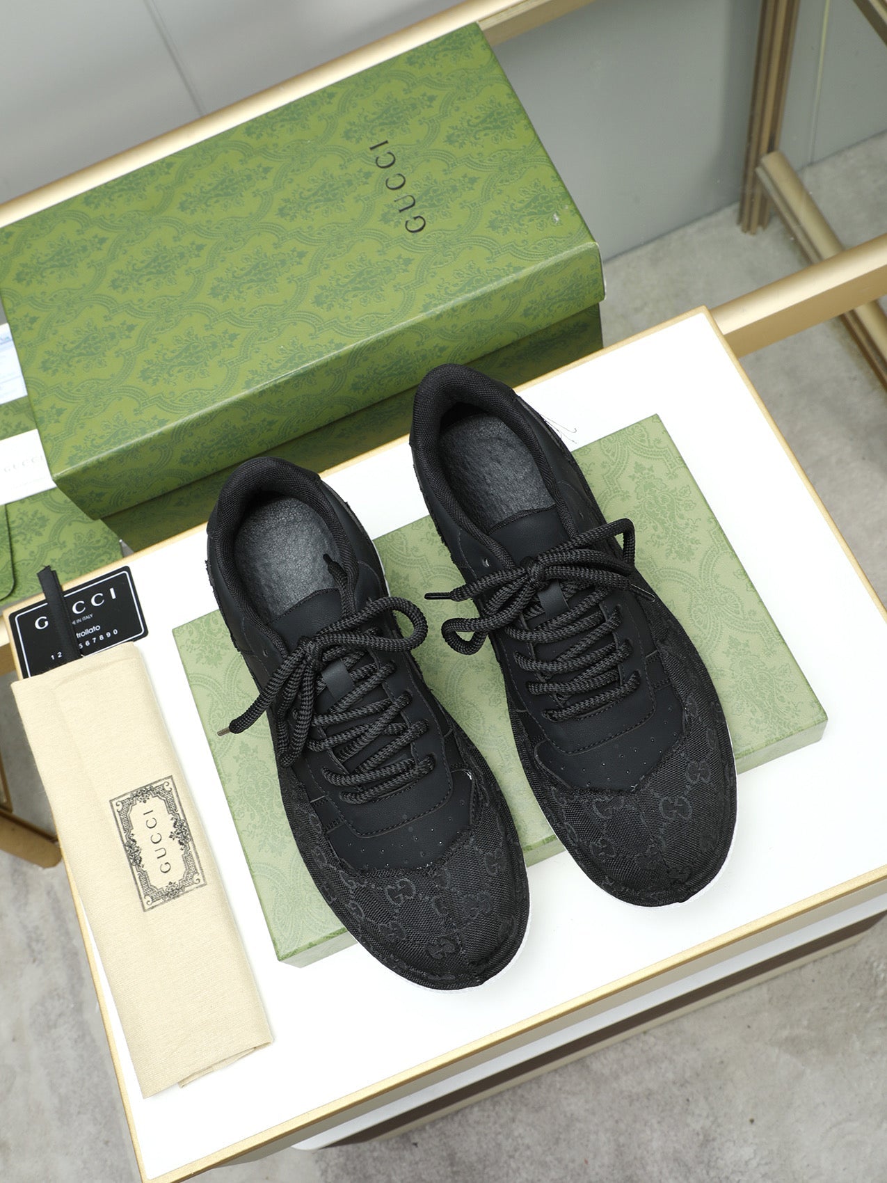 GG Men's Sneaker Black Cowhide 587325