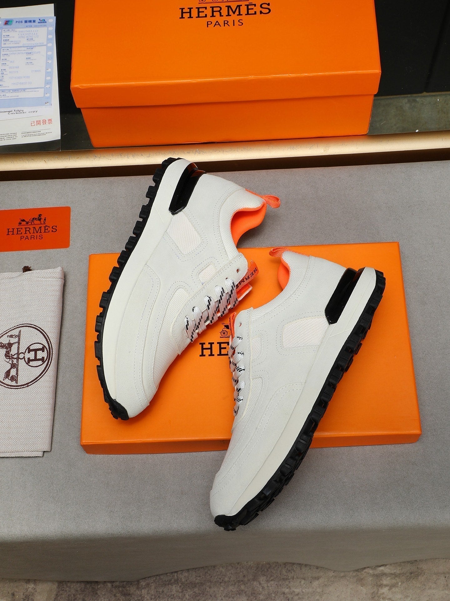 HM Men's Sneaker White Suede 619318