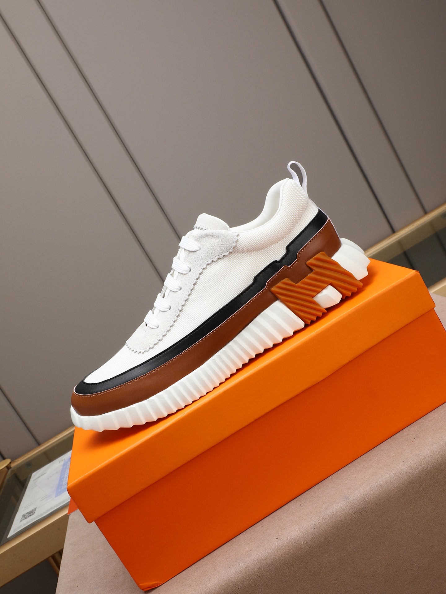 HM Men's Bouncing Sneaker White Brown Calfskin Fabric 754130