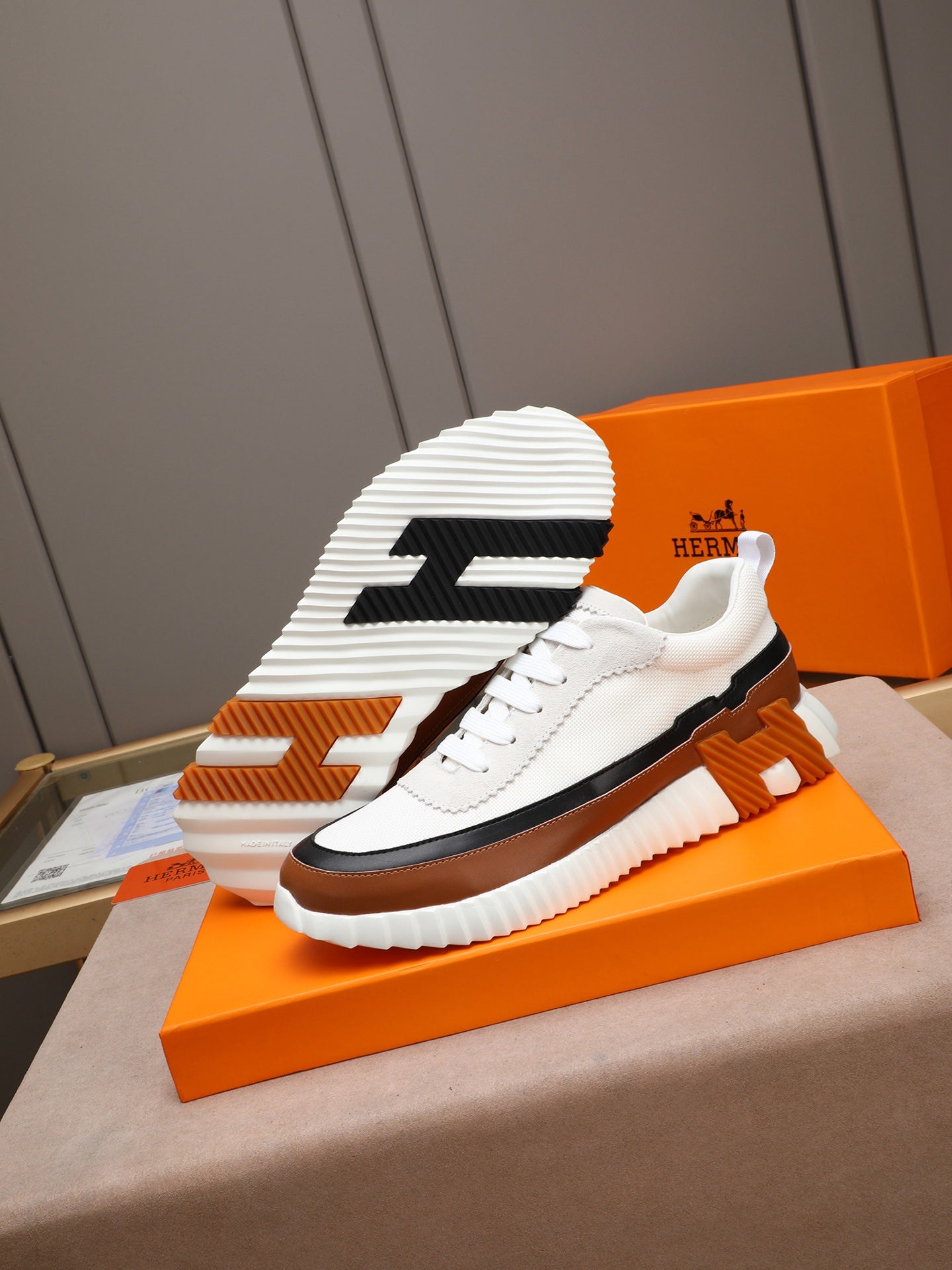 HM Men's Bouncing Sneaker White Brown Calfskin Fabric 754130