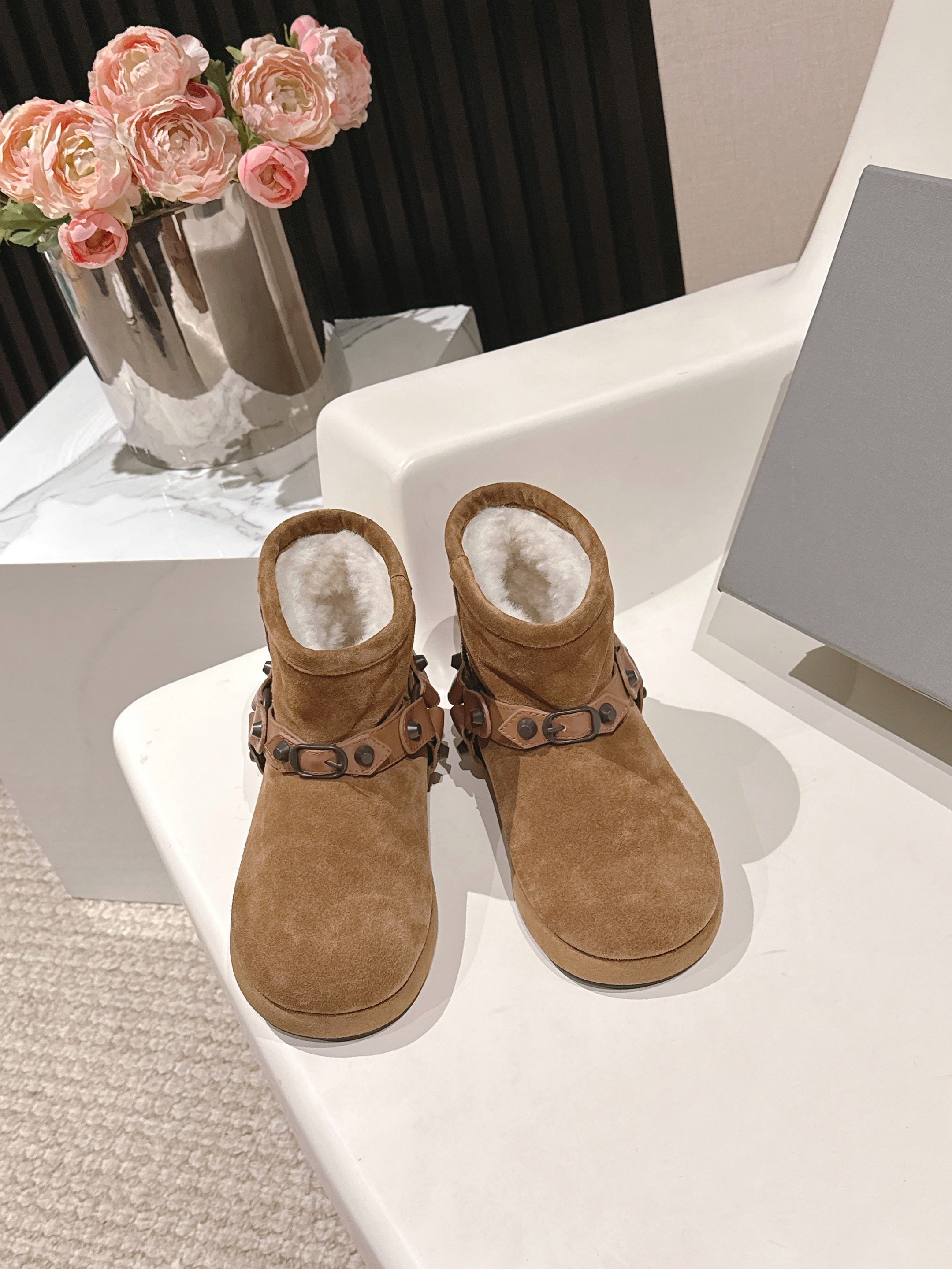 Balenciaga Alaska soft boots brown suede 467185