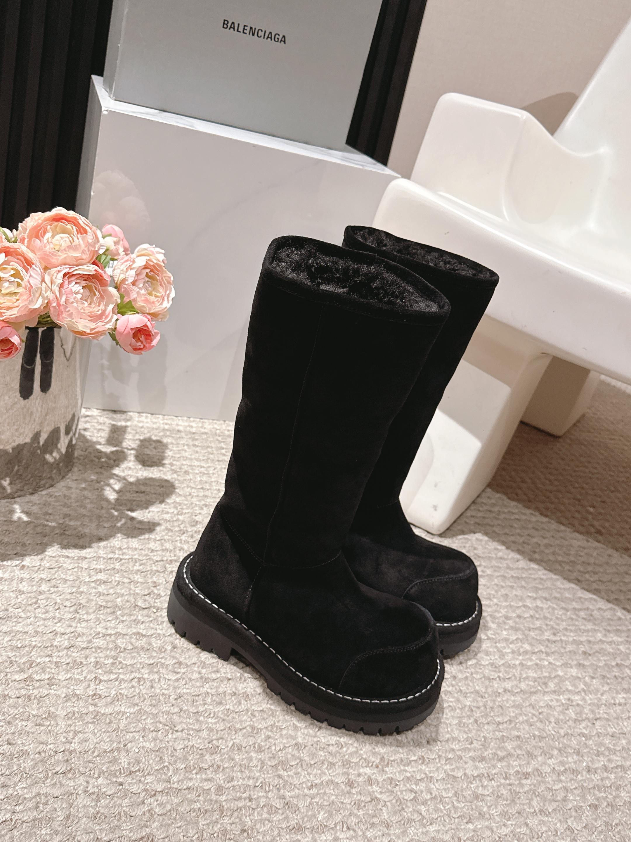 Balenciaga 25s snow boots black suede wool 467188