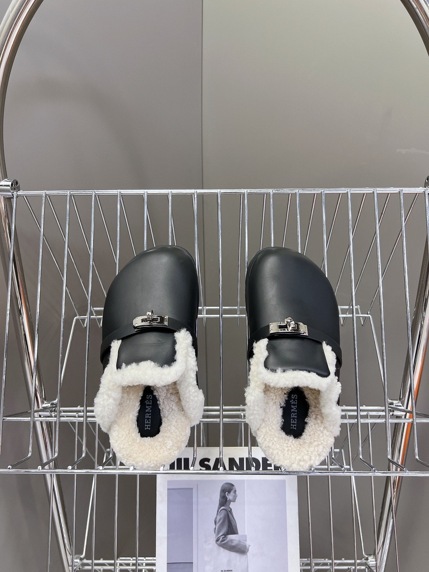 OZ Mule Black Calfskin White Shearling