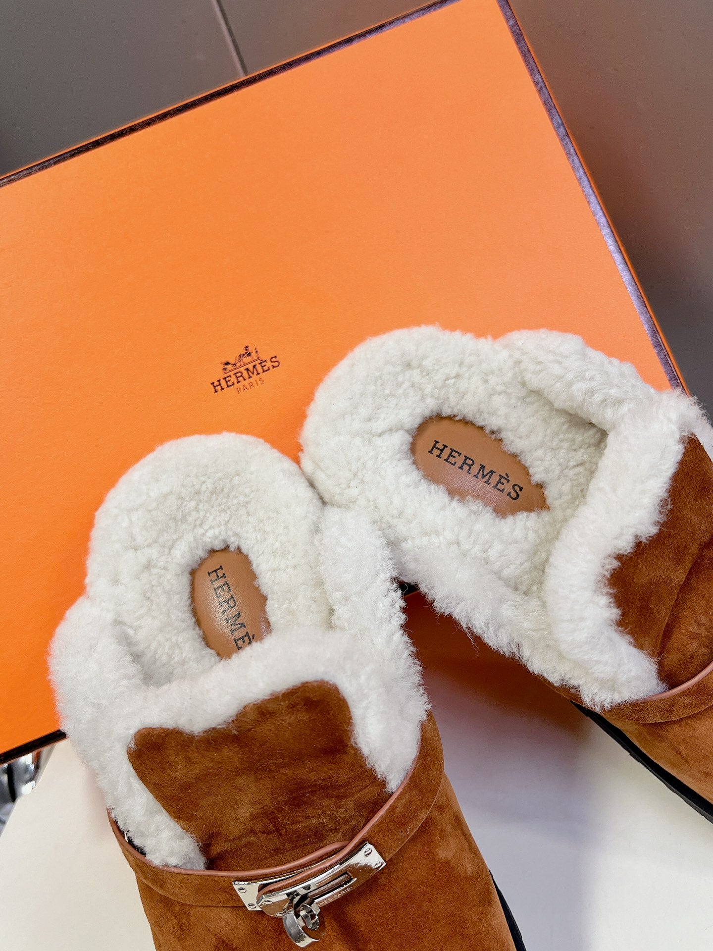 OZ Mule Dark Brown Suede White Shearling