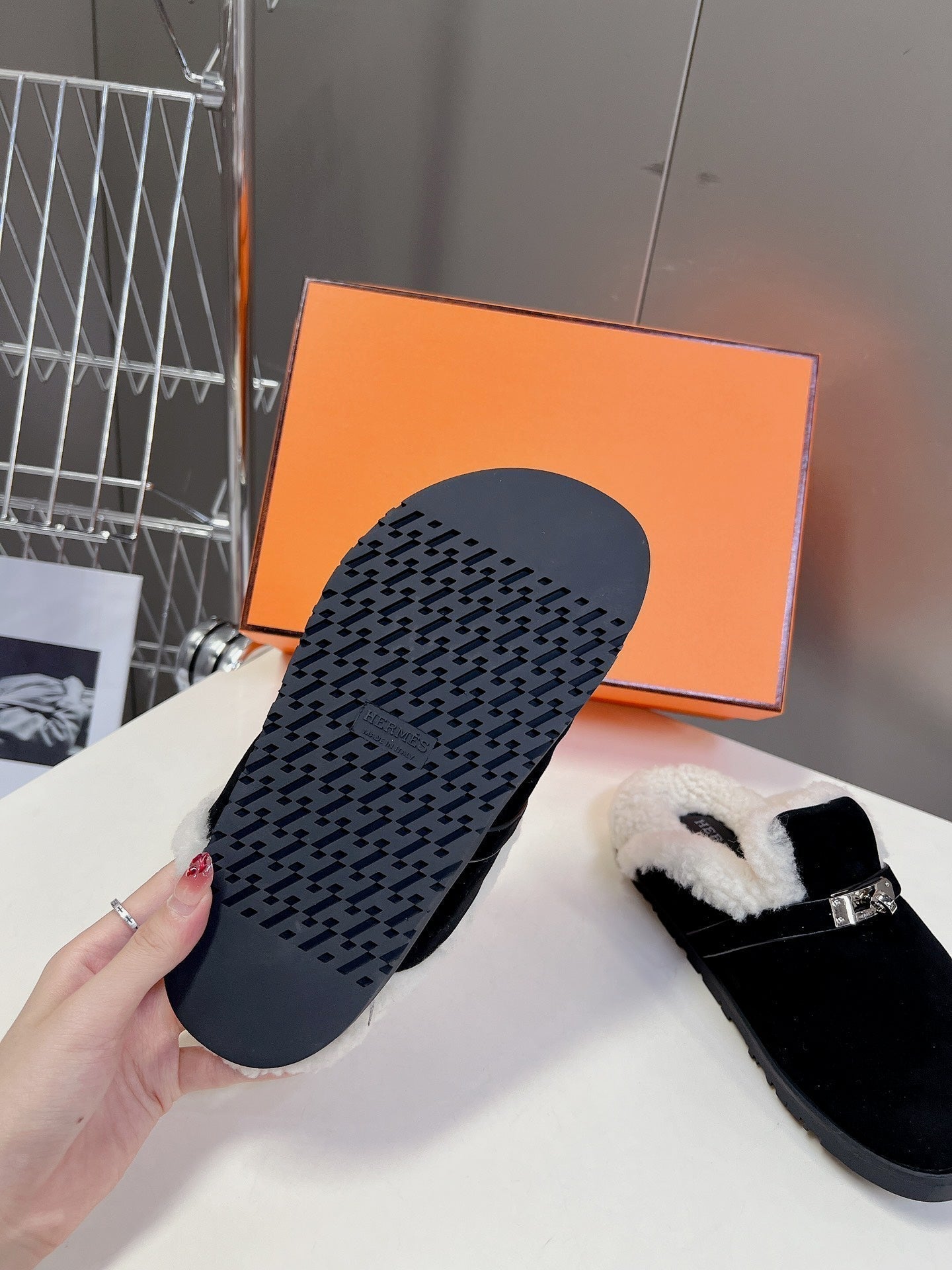 OZ Mule Black Suede White Shearling