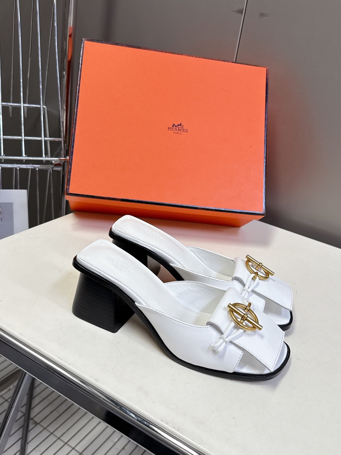 HM Ilot 70 Sandal Calfskin 252684