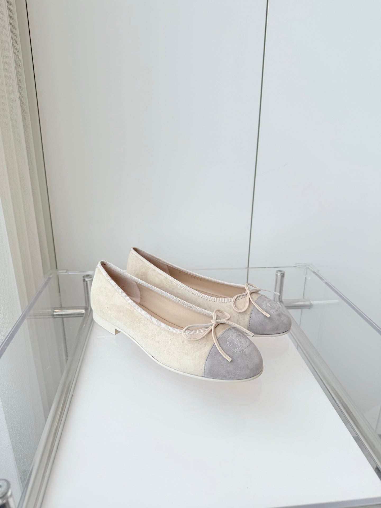 CC Ballet Flat Beige Suede 238765