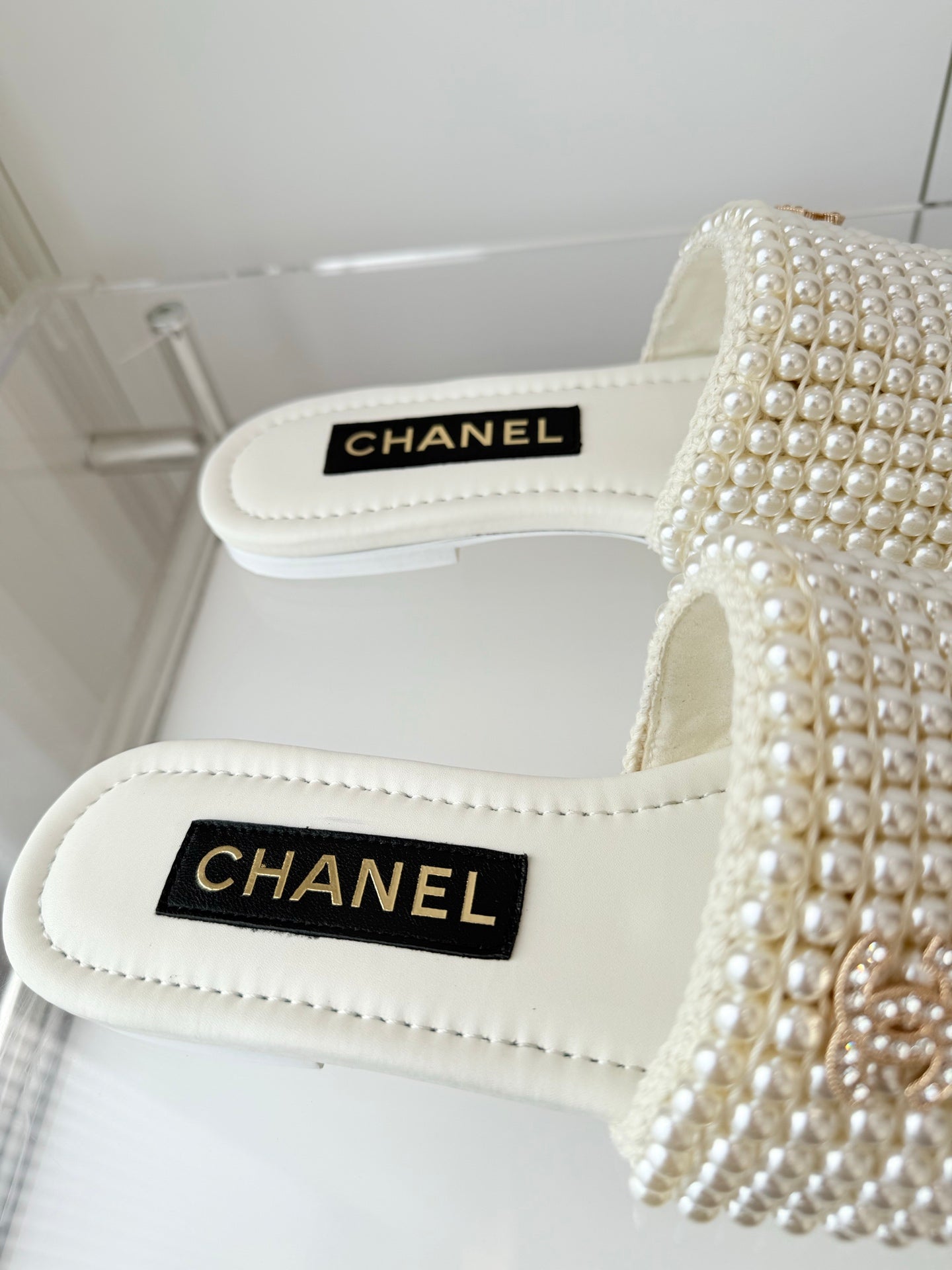 CC 25 Slippers White Leather 238743