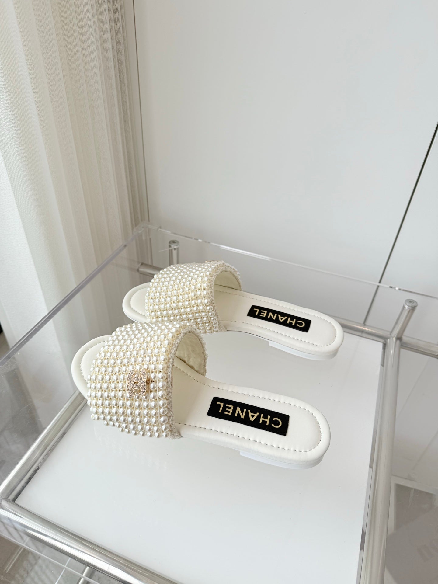 CC 25 Slippers White Leather 238743