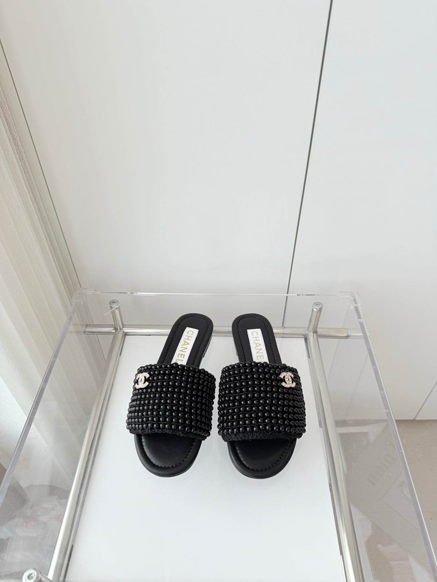 CC 25 Slippers Black Leather 238742