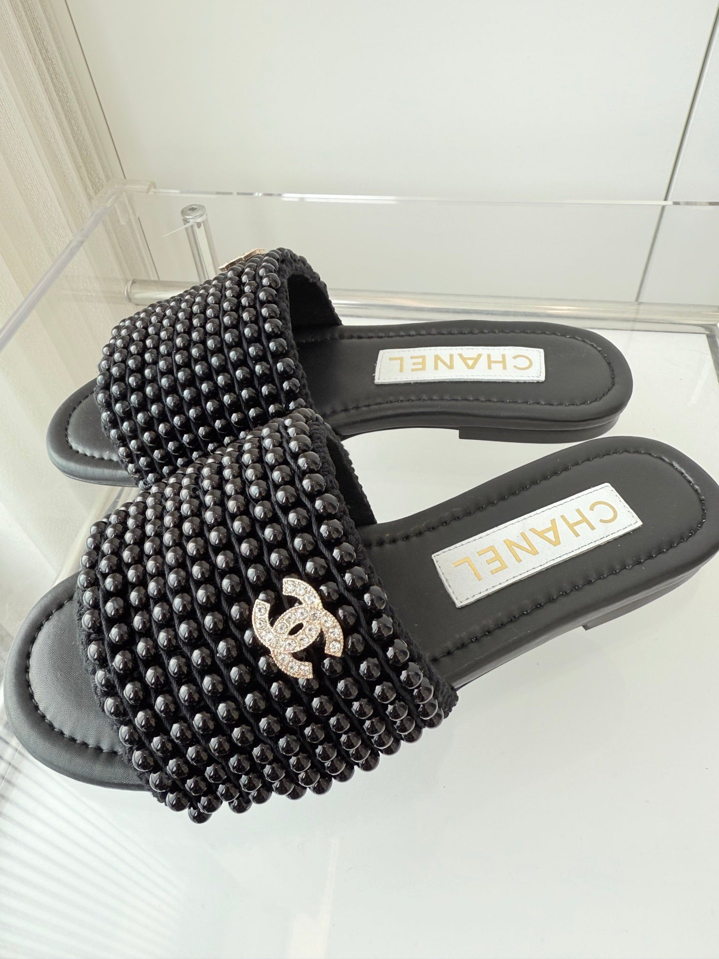 CC 25 Slippers Black Leather 238742