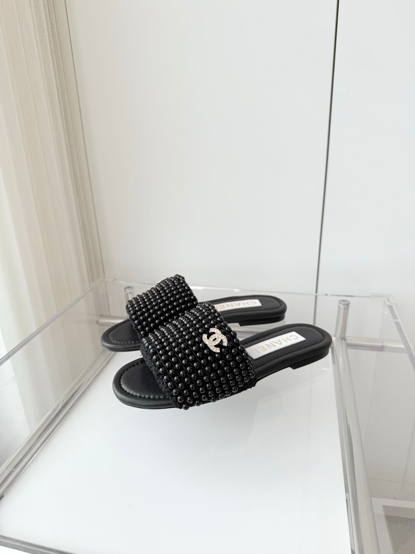 CC 25 Slippers Black Leather 238742