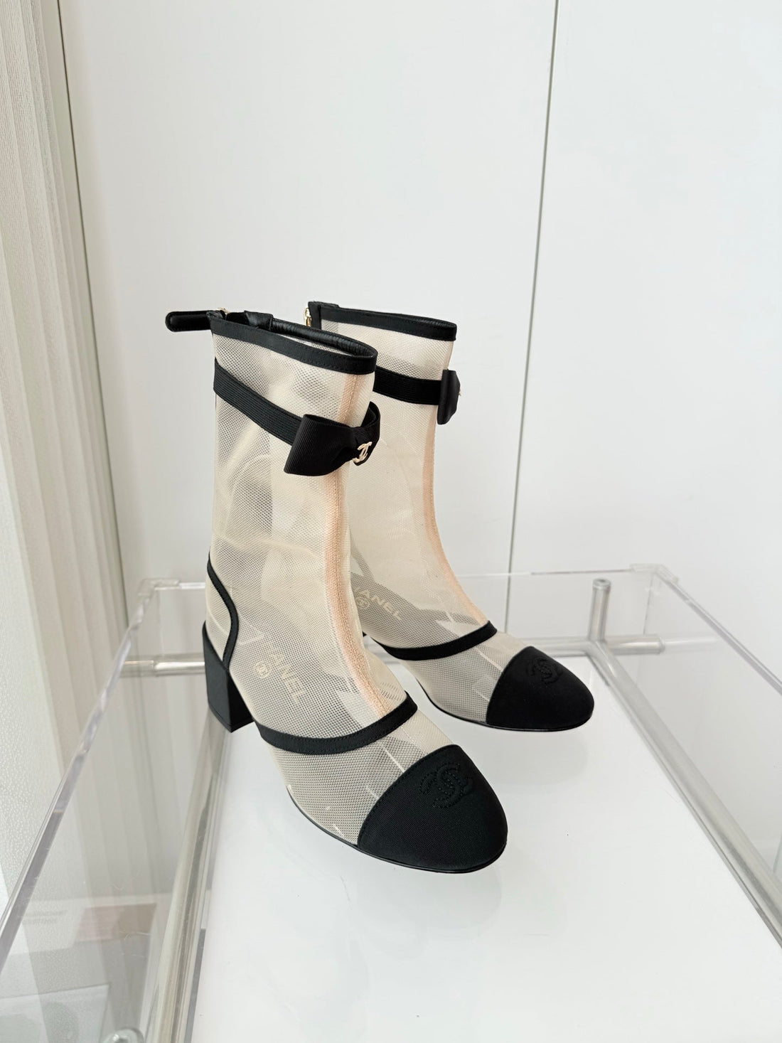 CC 25 Short Boot Beige Black Mesh Fabric 411469