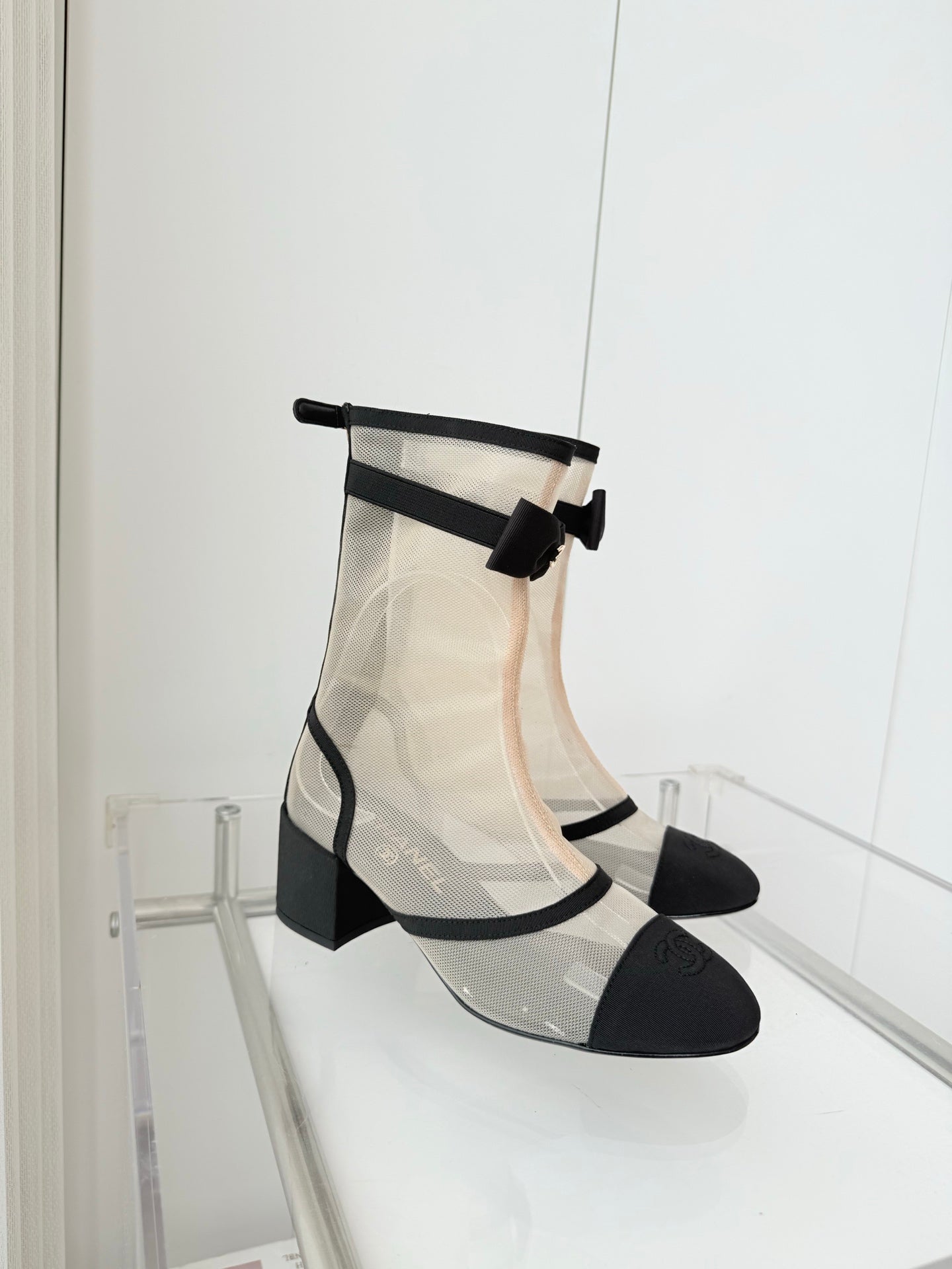 CC 25 Short Boot Beige Black Mesh Fabric 411469