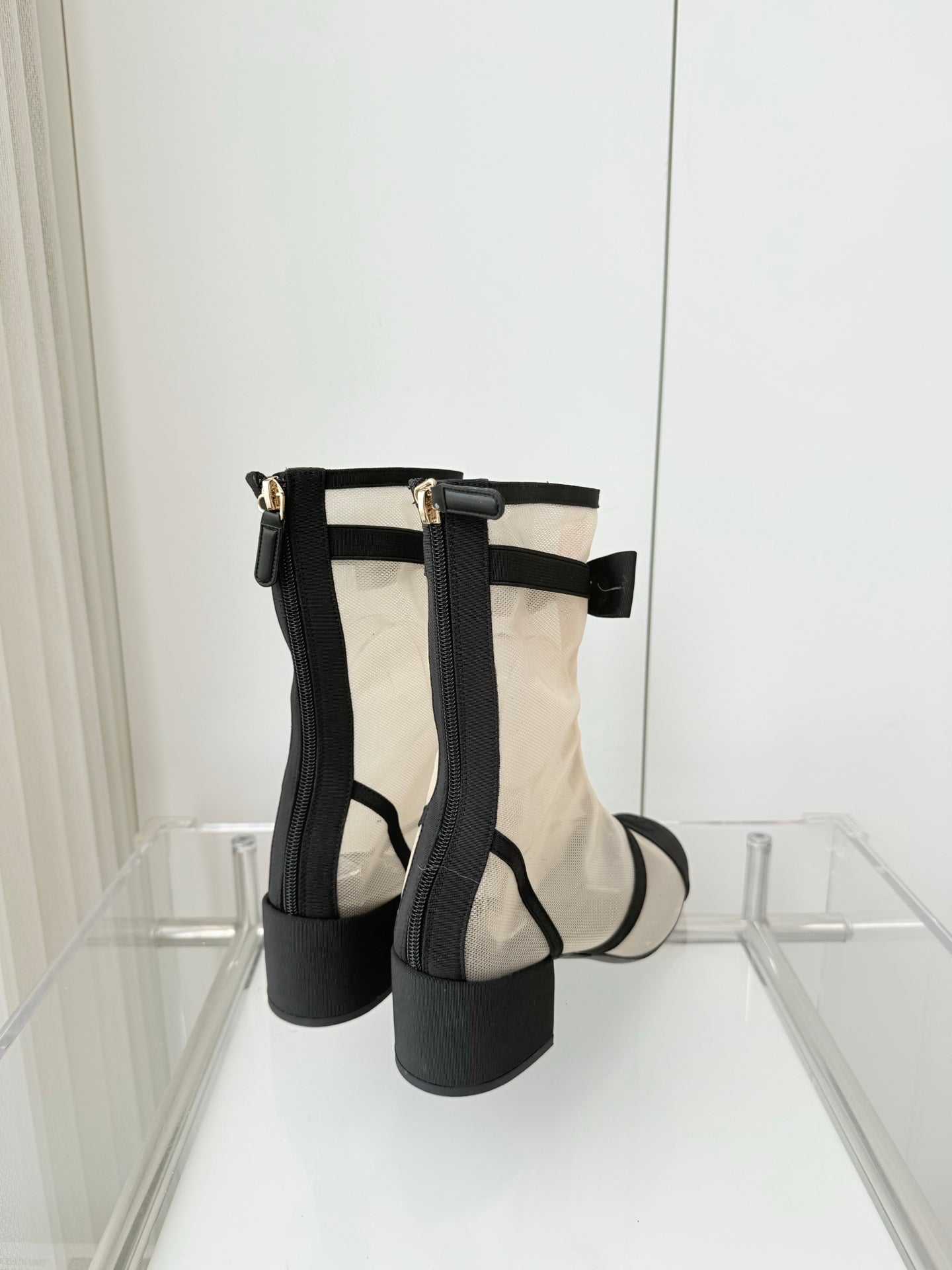 CC 25 Short Boot Beige Black Mesh Fabric 411469