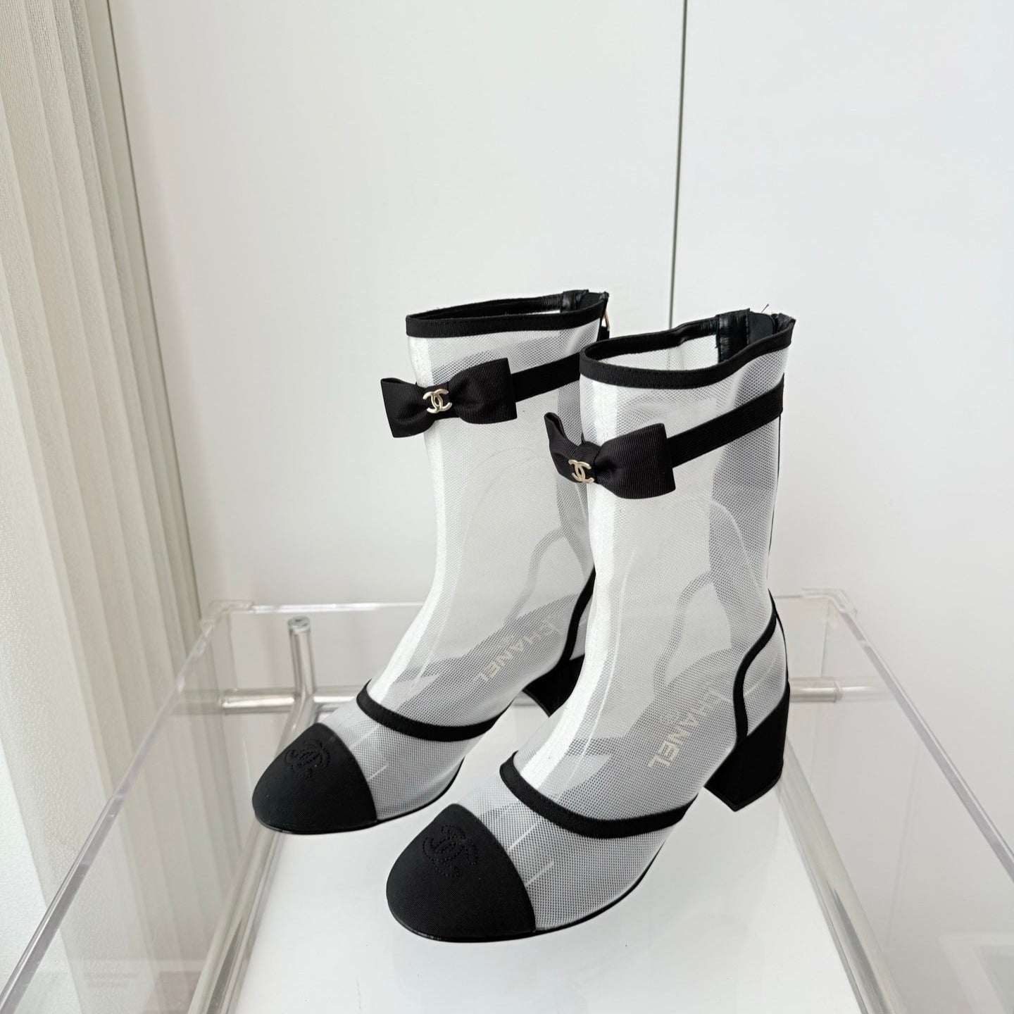 CC 25 Short Boot Black White Mesh Fabric 411470