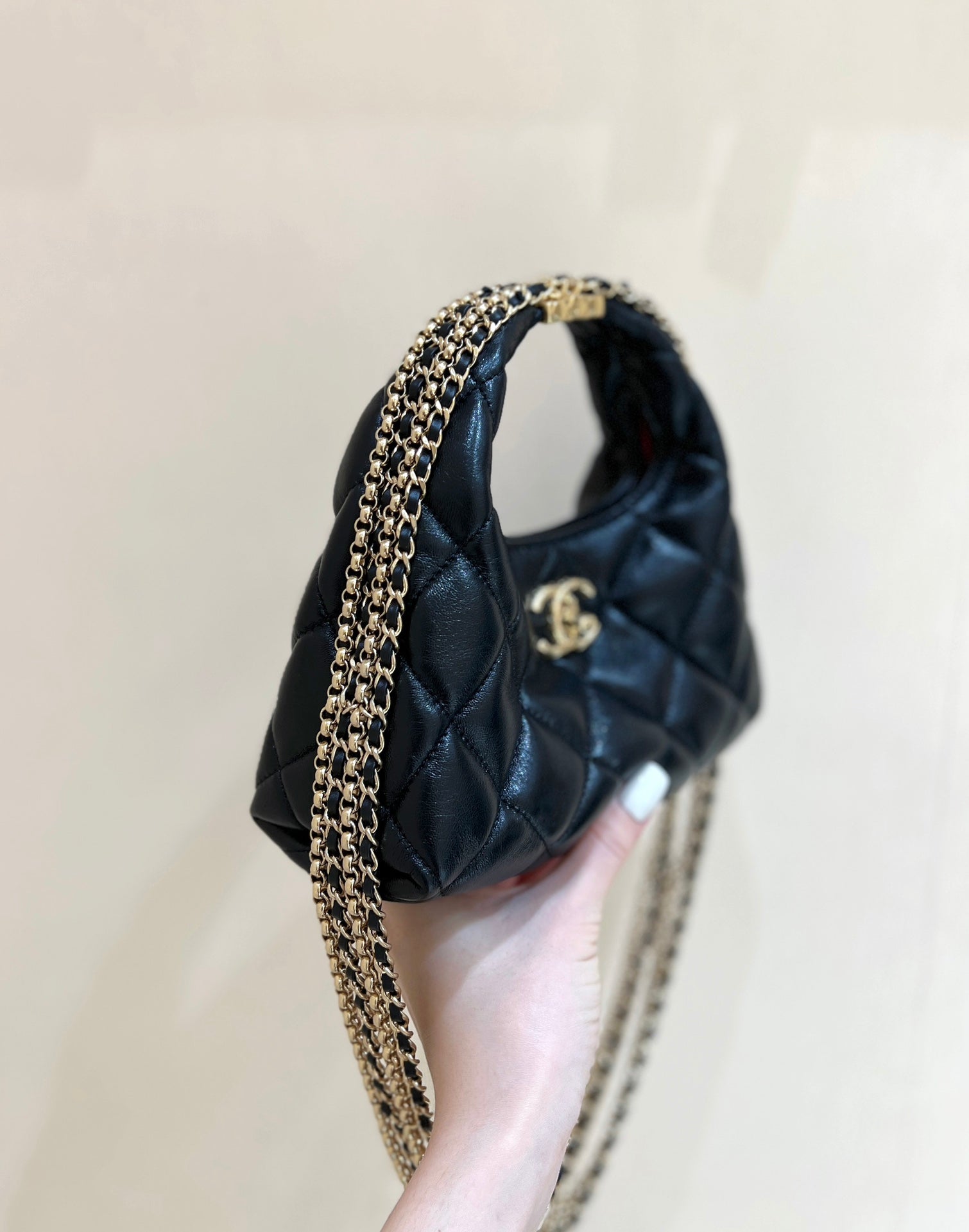 Chanel 24N coconeige ski bag black velvet 256069