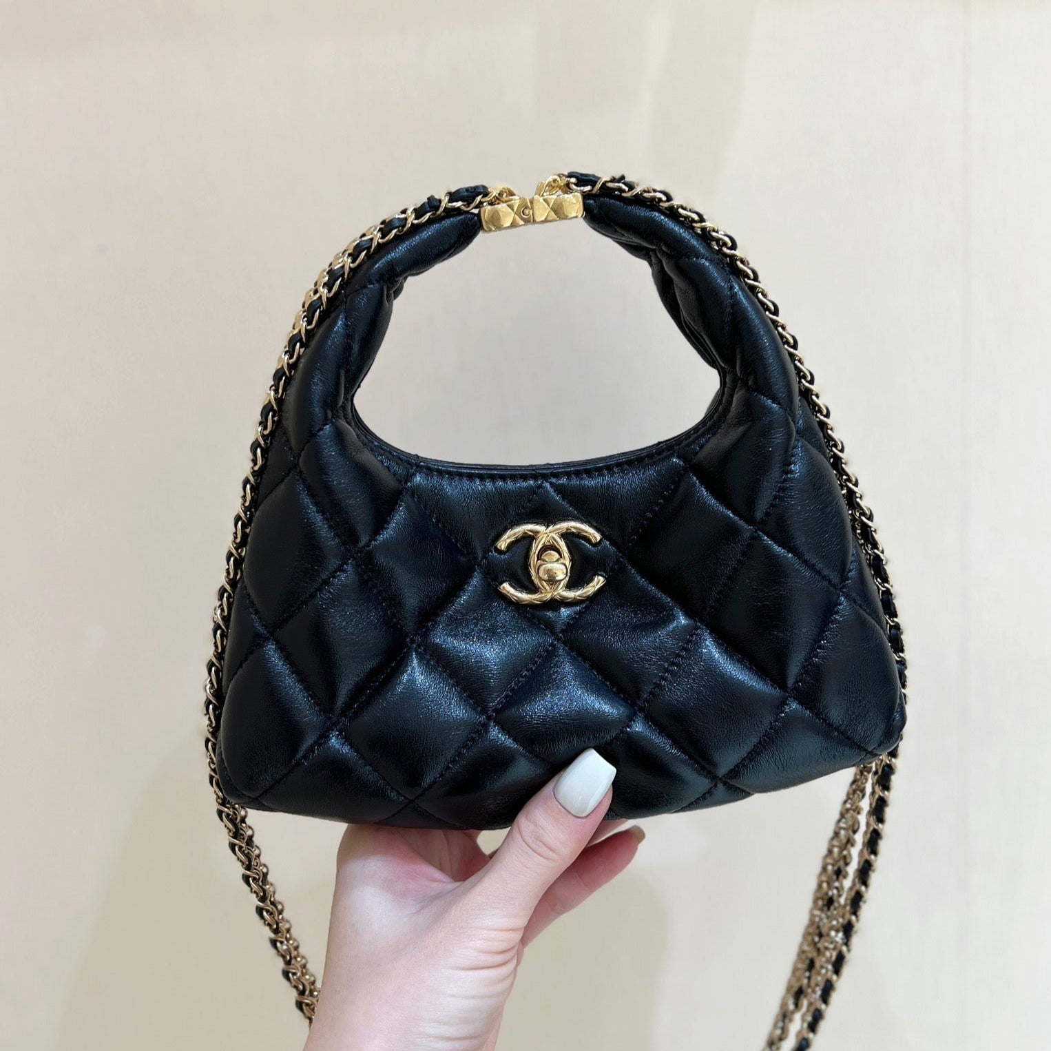 Chanel 24N coconeige ski bag black velvet 256069