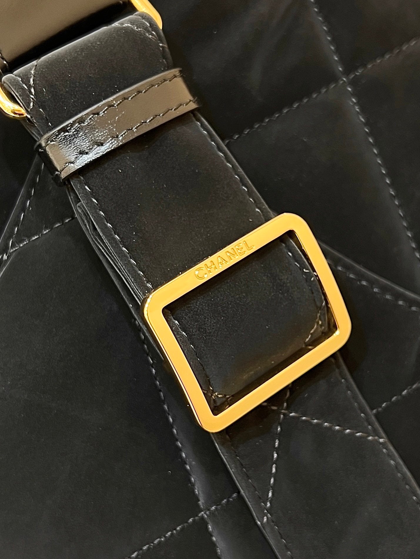 Chanel 24N coconeige ski bag black velvet 256069
