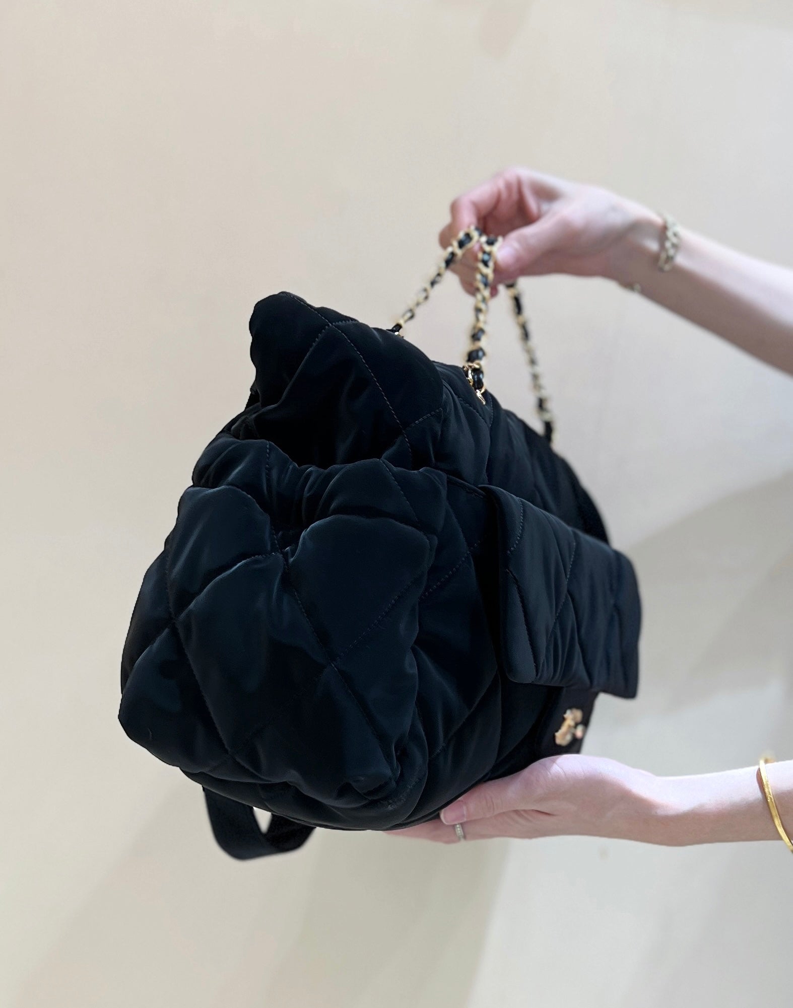 Chanel 24N coconeige ski bag black velvet 256069