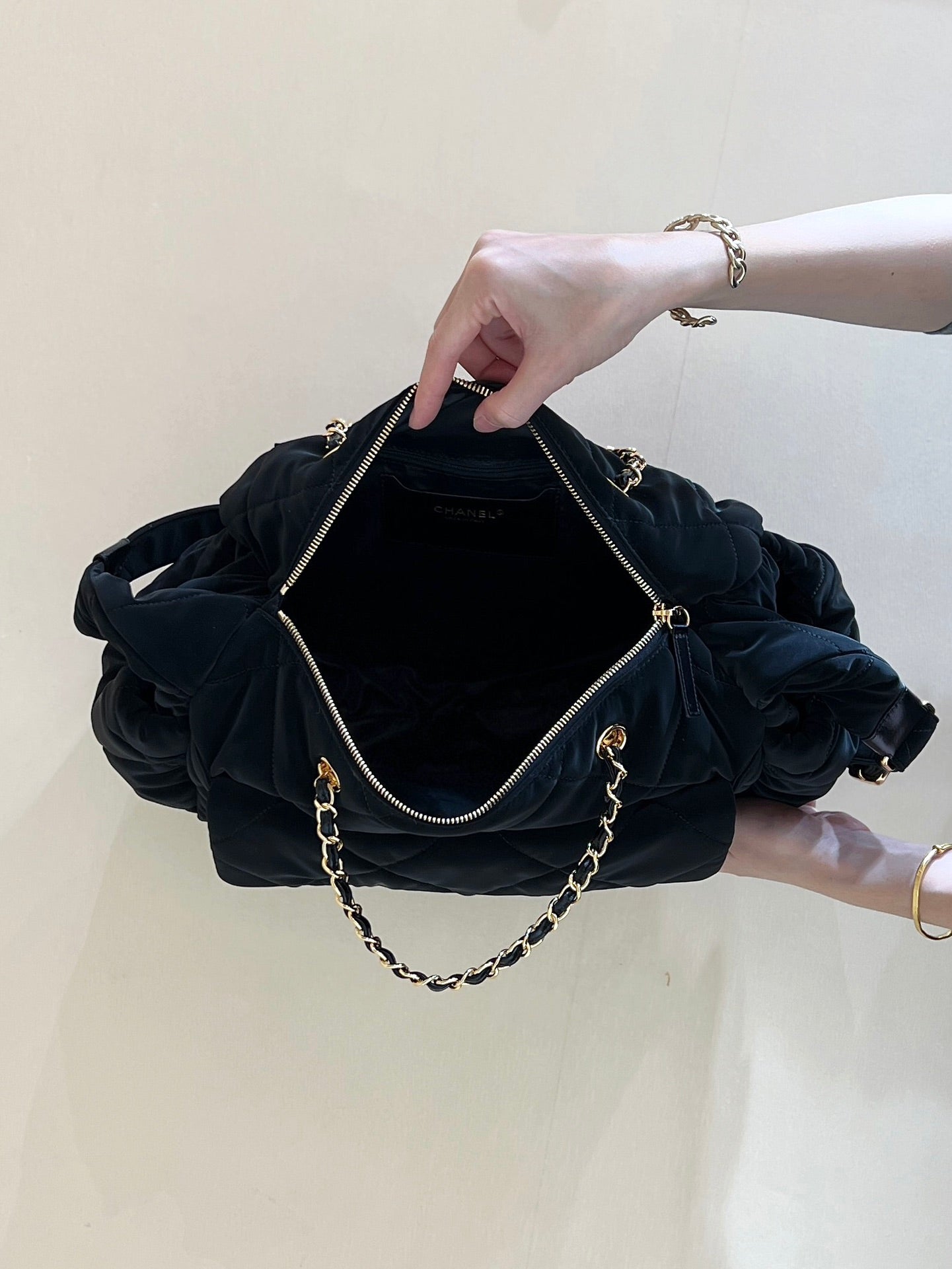 Chanel 24N coconeige ski bag black velvet 256069