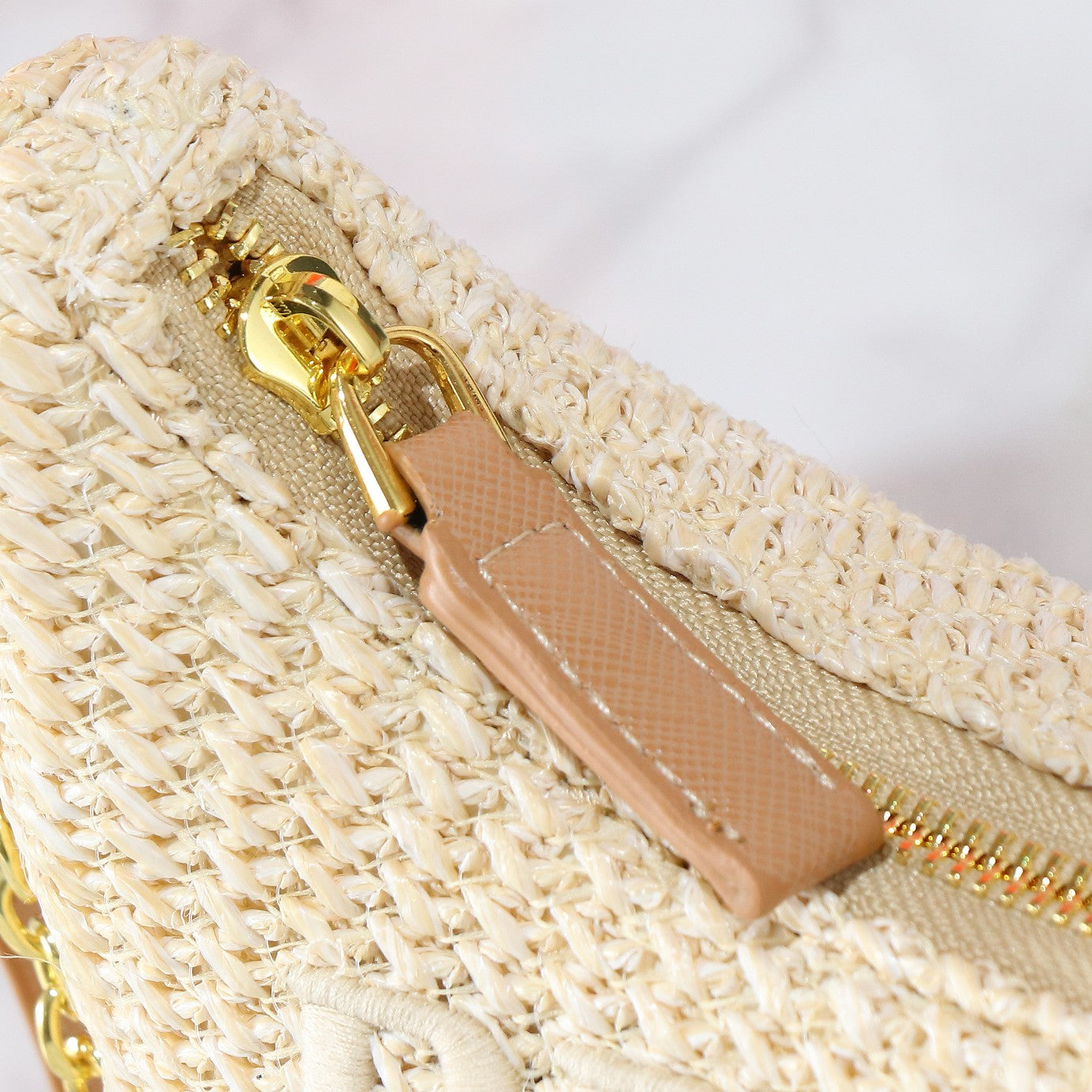 PRA 22 BAG IN BEIGE RAFFIA AND BROWN CALFSKIN GOLD HARDWARE