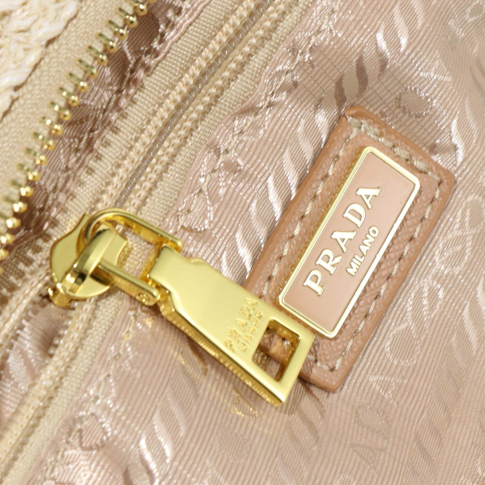 PRA 22 BAG IN BEIGE RAFFIA AND BROWN CALFSKIN GOLD HARDWARE