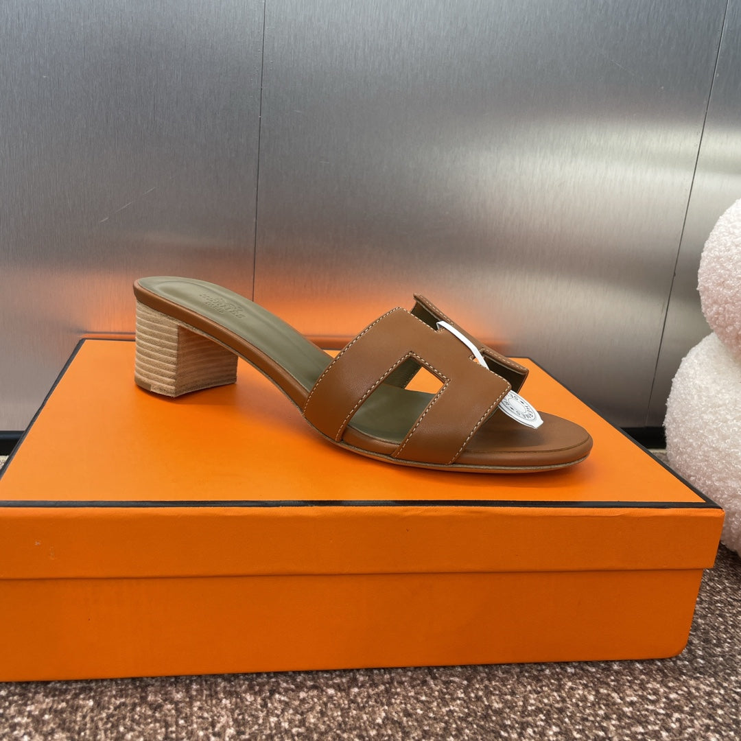 Oasis Sandal Gold Grey Calfskin