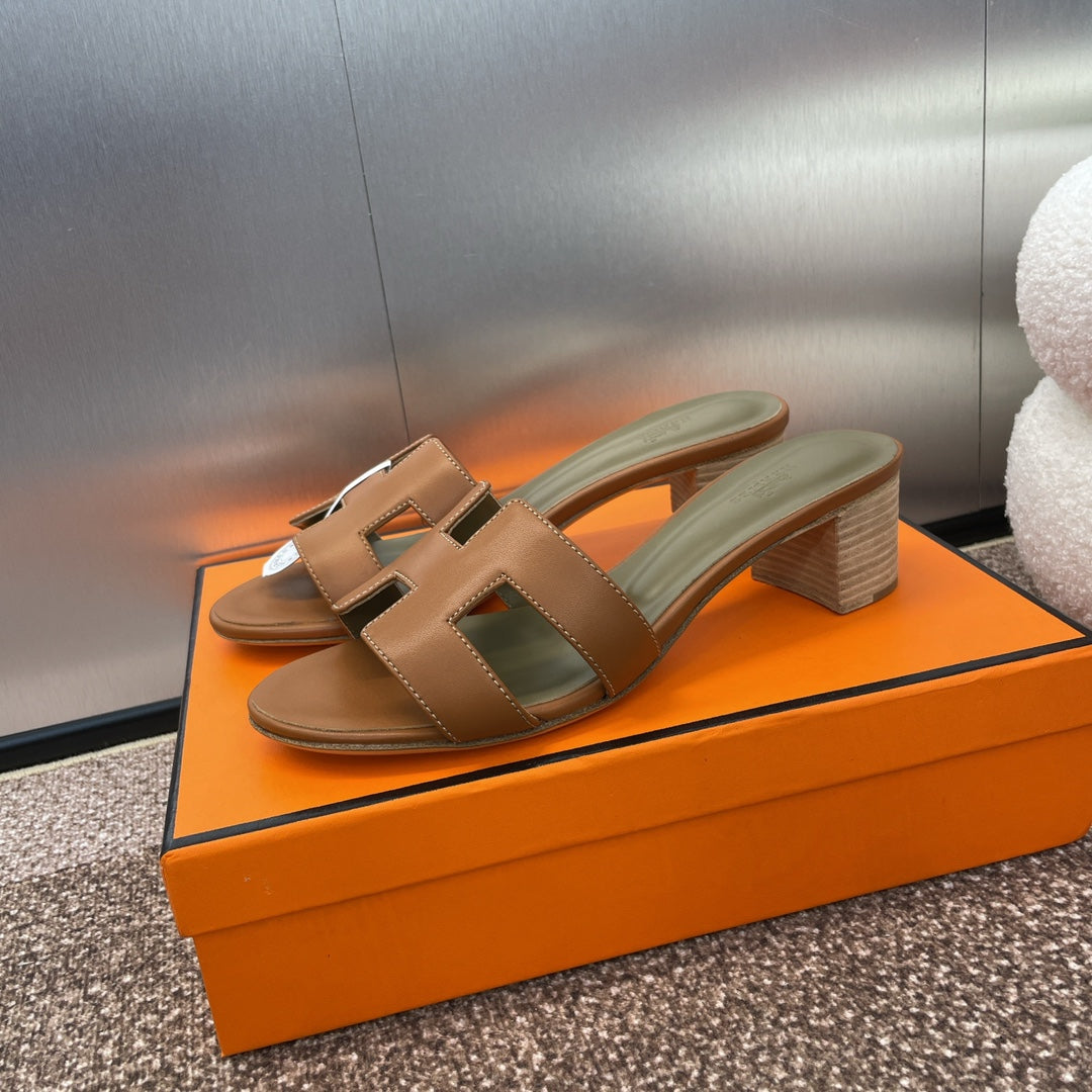 Oasis Sandal Gold Grey Calfskin