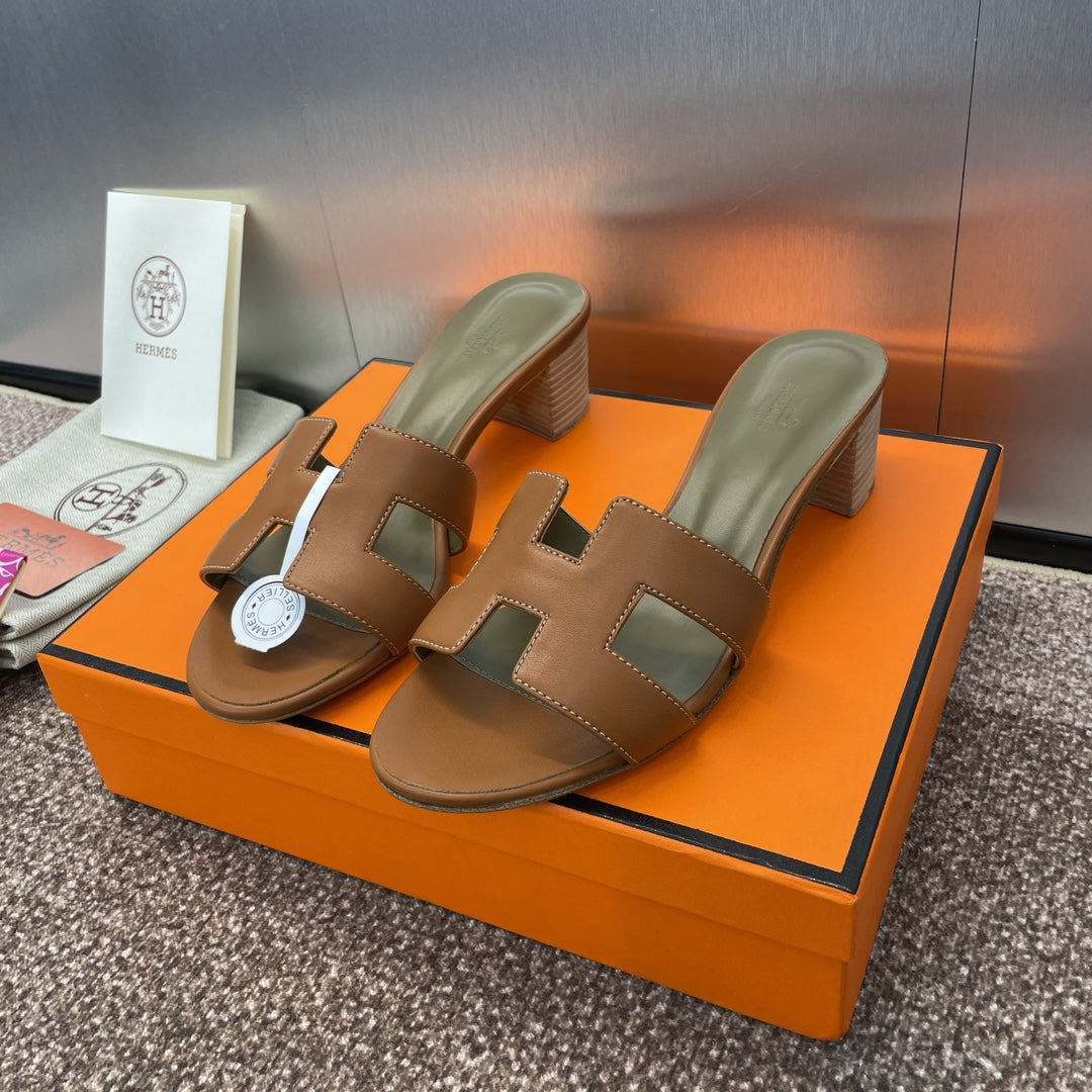 Oasis Sandal Gold Grey Calfskin