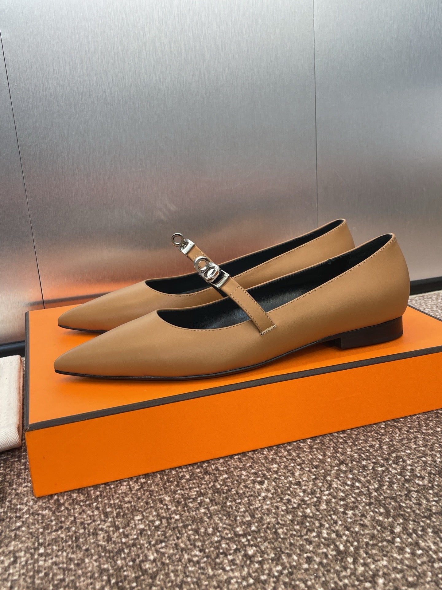 HM 25C Kelly Ballet Flat Brown Calfskin 208269