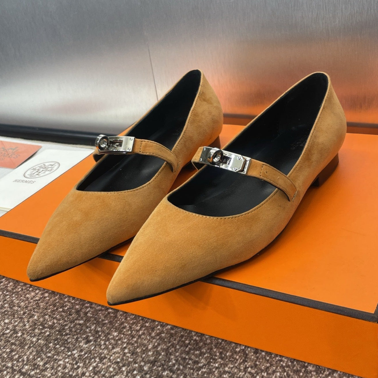 HM 25C Kelly Ballet Flat Brown Suede 208271