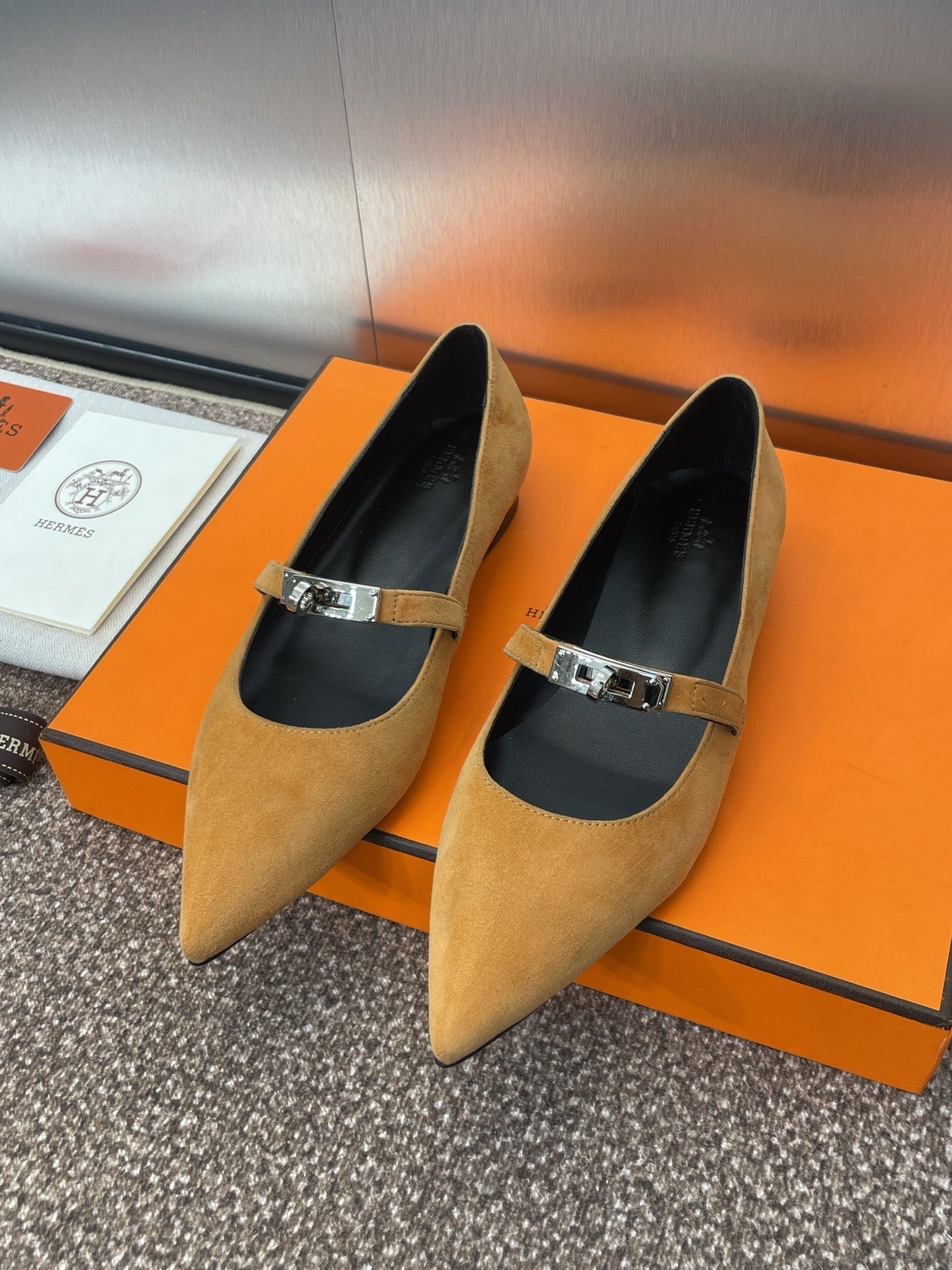 HM 25C Kelly Ballet Flat Brown Suede 208271